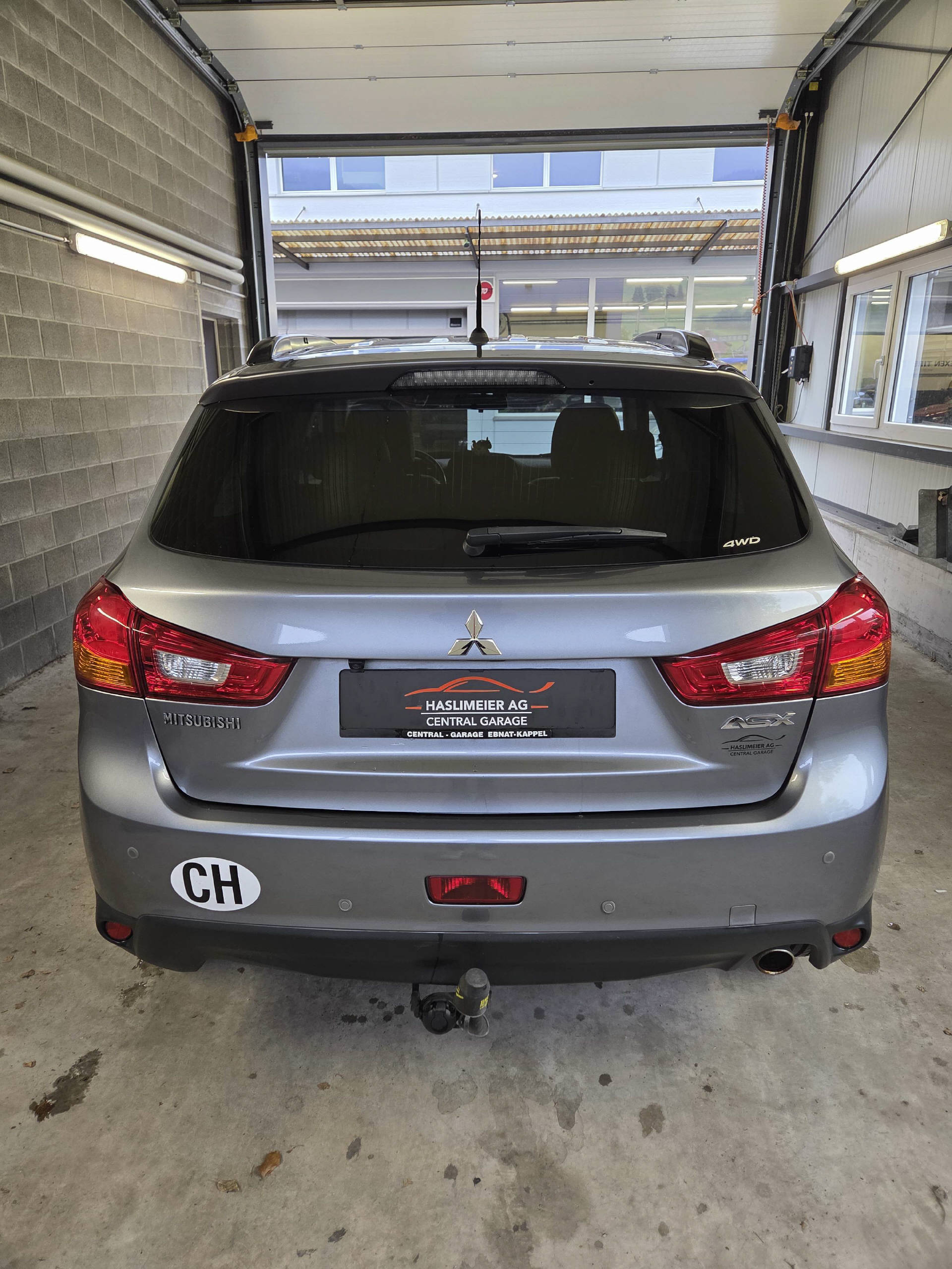 MITSUBISHI ASX 2.2 DID Celebration 300K 4x4-image-3