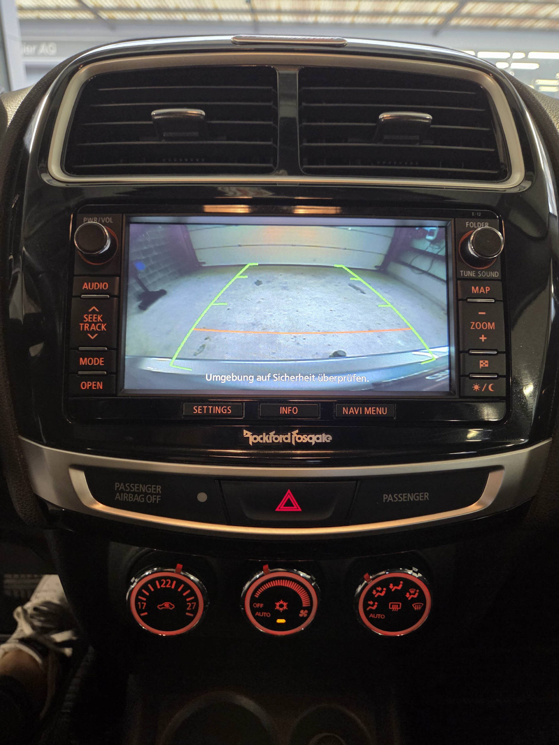 MITSUBISHI ASX 2.2 DID Celebration 300K 4x4-image-9