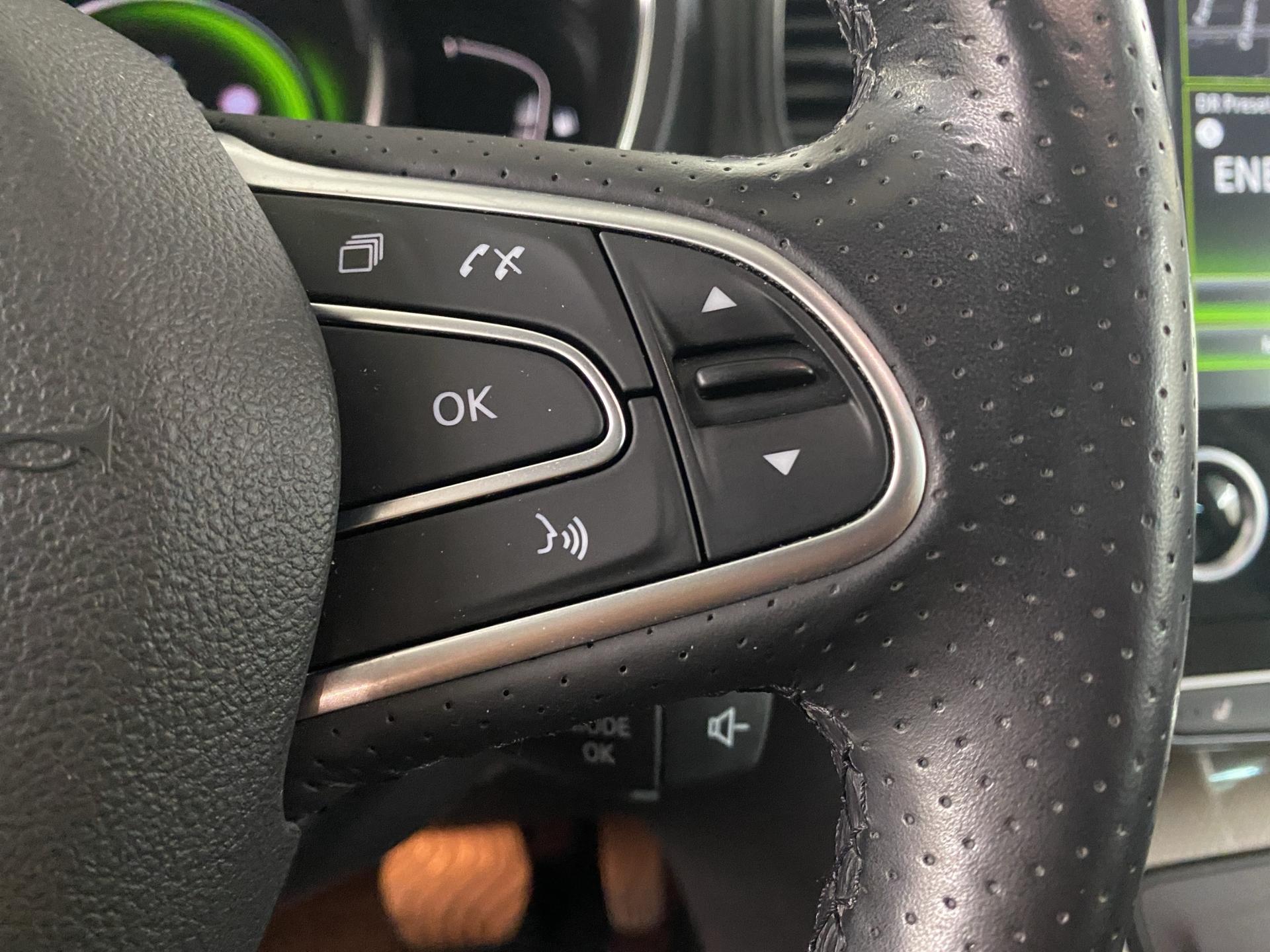 RENAULT Scénic 1.6 dCi Initiale Paris EDC-image-15