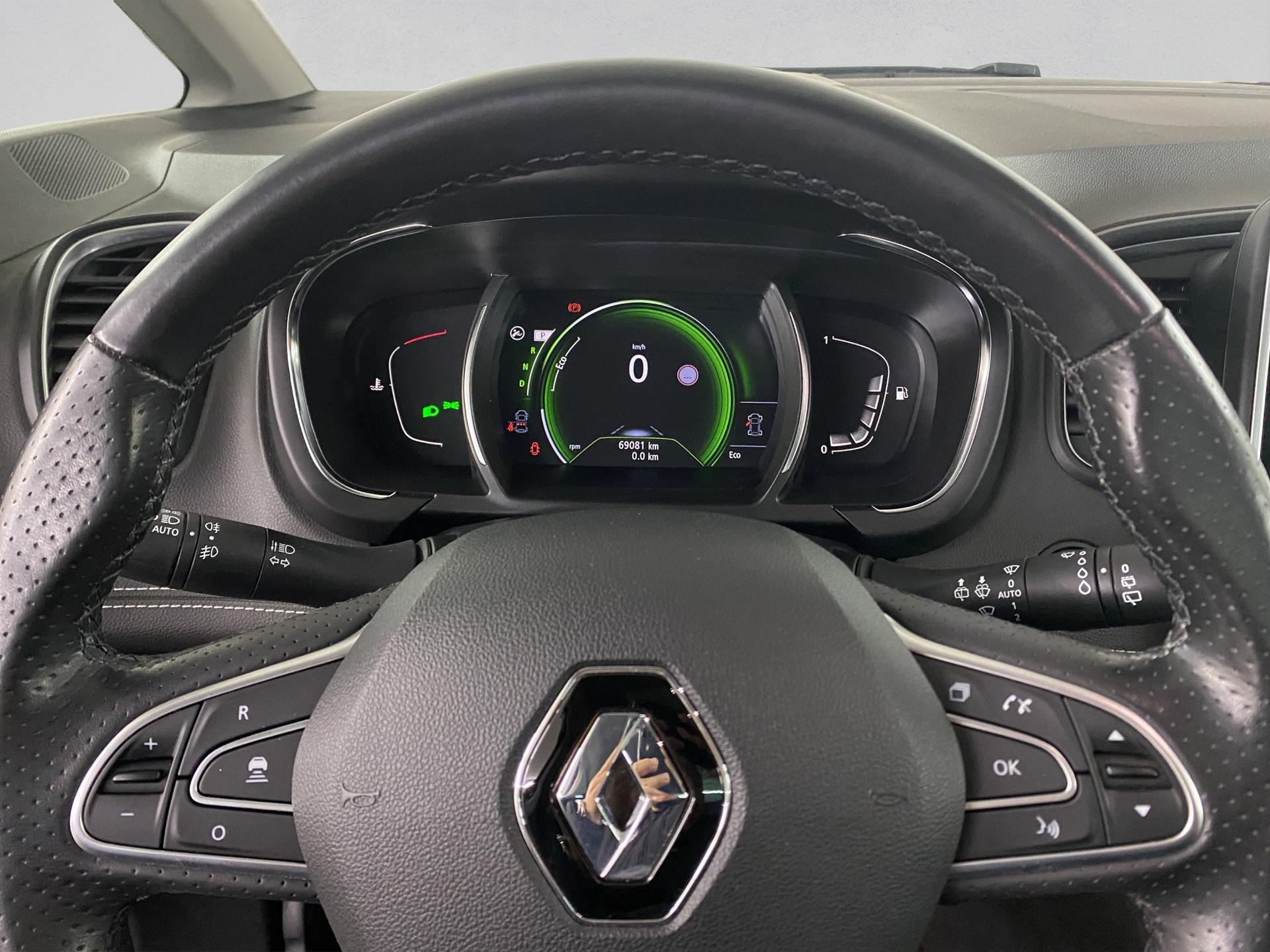 RENAULT Scénic 1.6 dCi Initiale Paris EDC-image-10