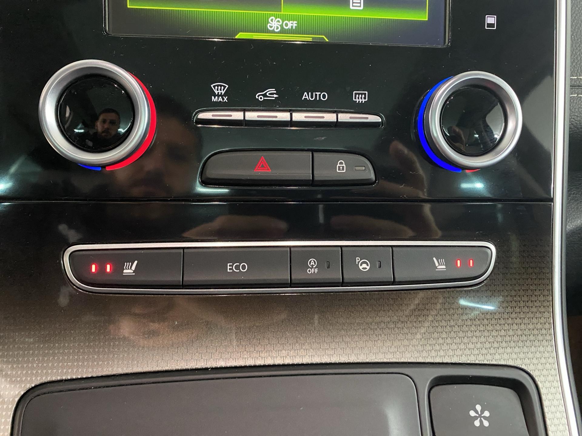 RENAULT Scénic 1.6 dCi Initiale Paris EDC-image-13