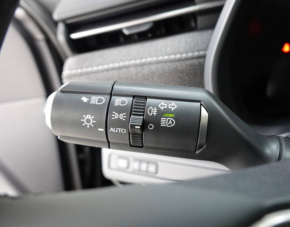 LEXUS LBX FWD Impression CVT-image-13