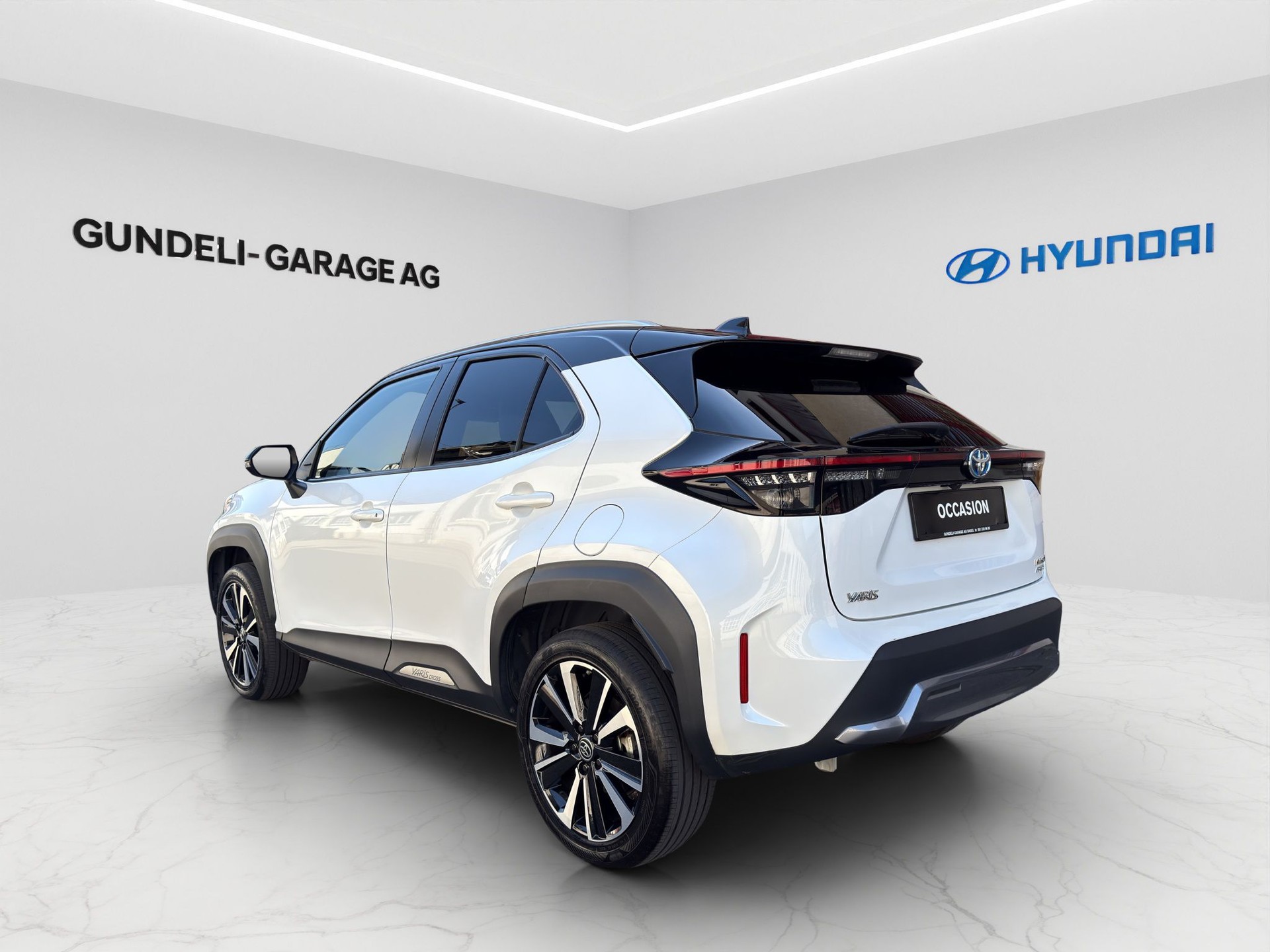 TOYOTA Yaris Cross 1.5 Premiere Edition e-CVT AWDi-image-4