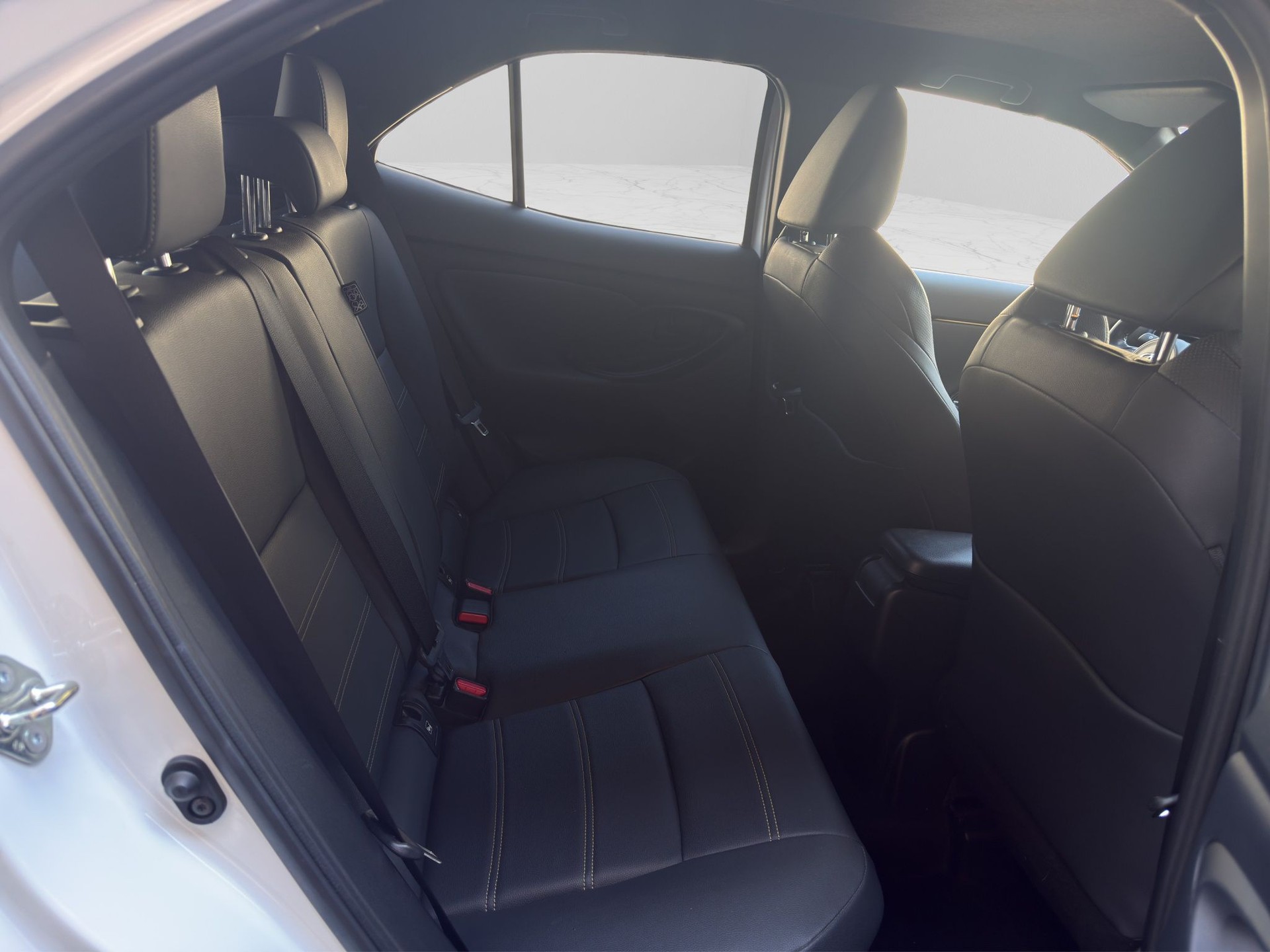TOYOTA Yaris Cross 1.5 Premiere Edition e-CVT AWDi-image-20