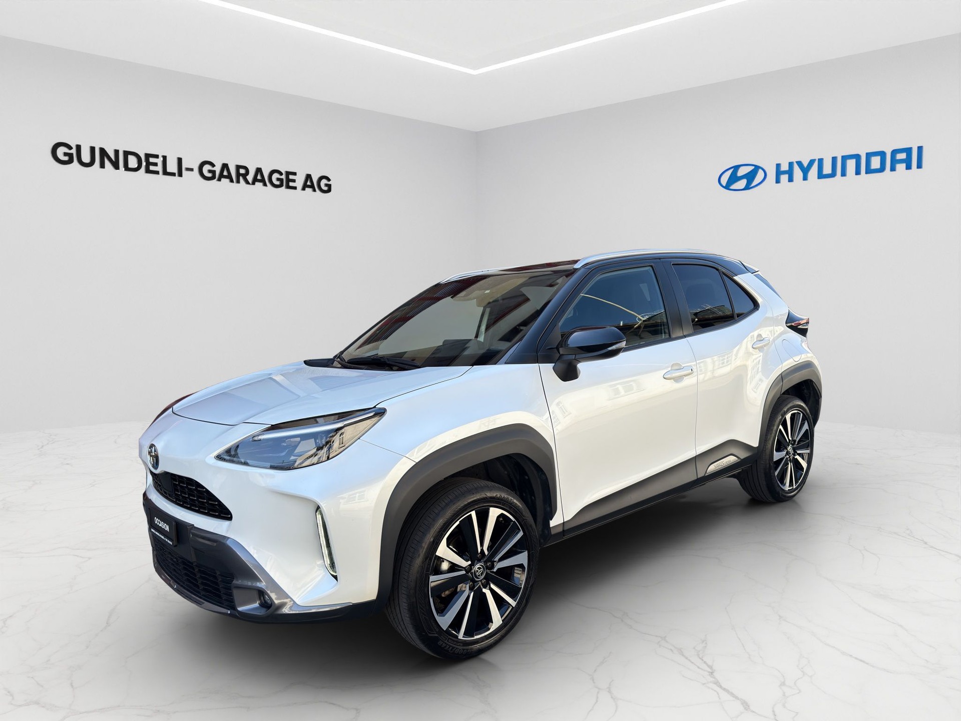 TOYOTA Yaris Cross 1.5 Premiere Edition e-CVT AWDi-image-0