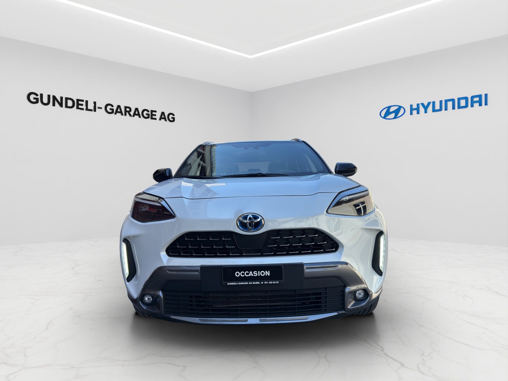 TOYOTA Yaris Cross 1.5 Premiere Edition e-CVT AWDi-image-1