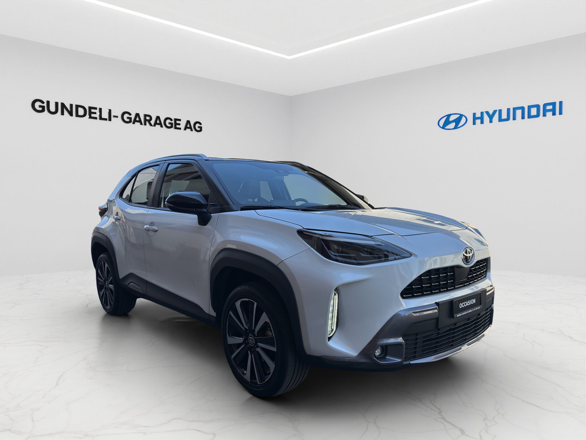 TOYOTA Yaris Cross 1.5 Premiere Edition e-CVT AWDi-image-2