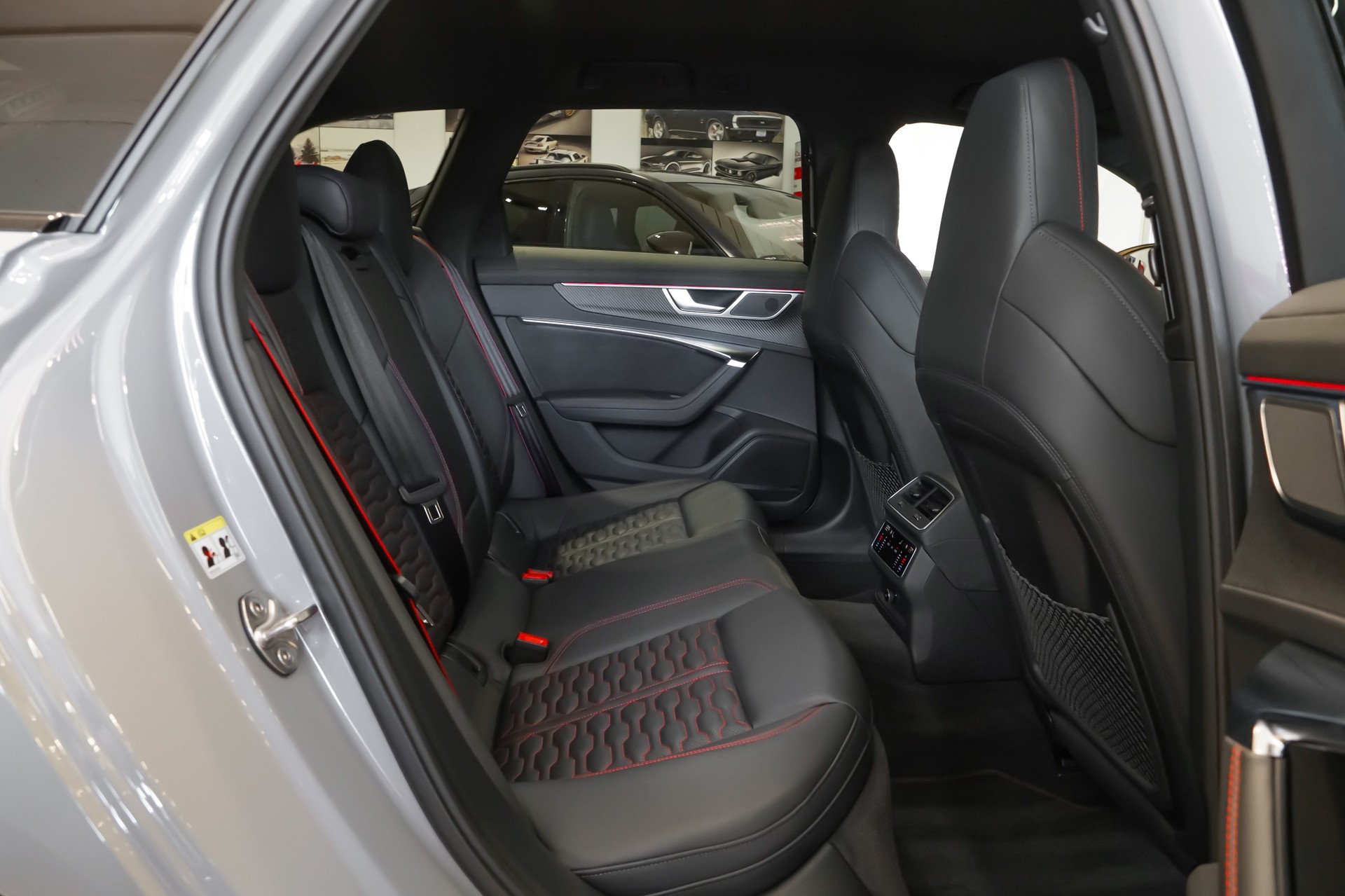 AUDI RS6 Avant 4.0 TFSI V8 quattro Carbon Bodykit-image-23
