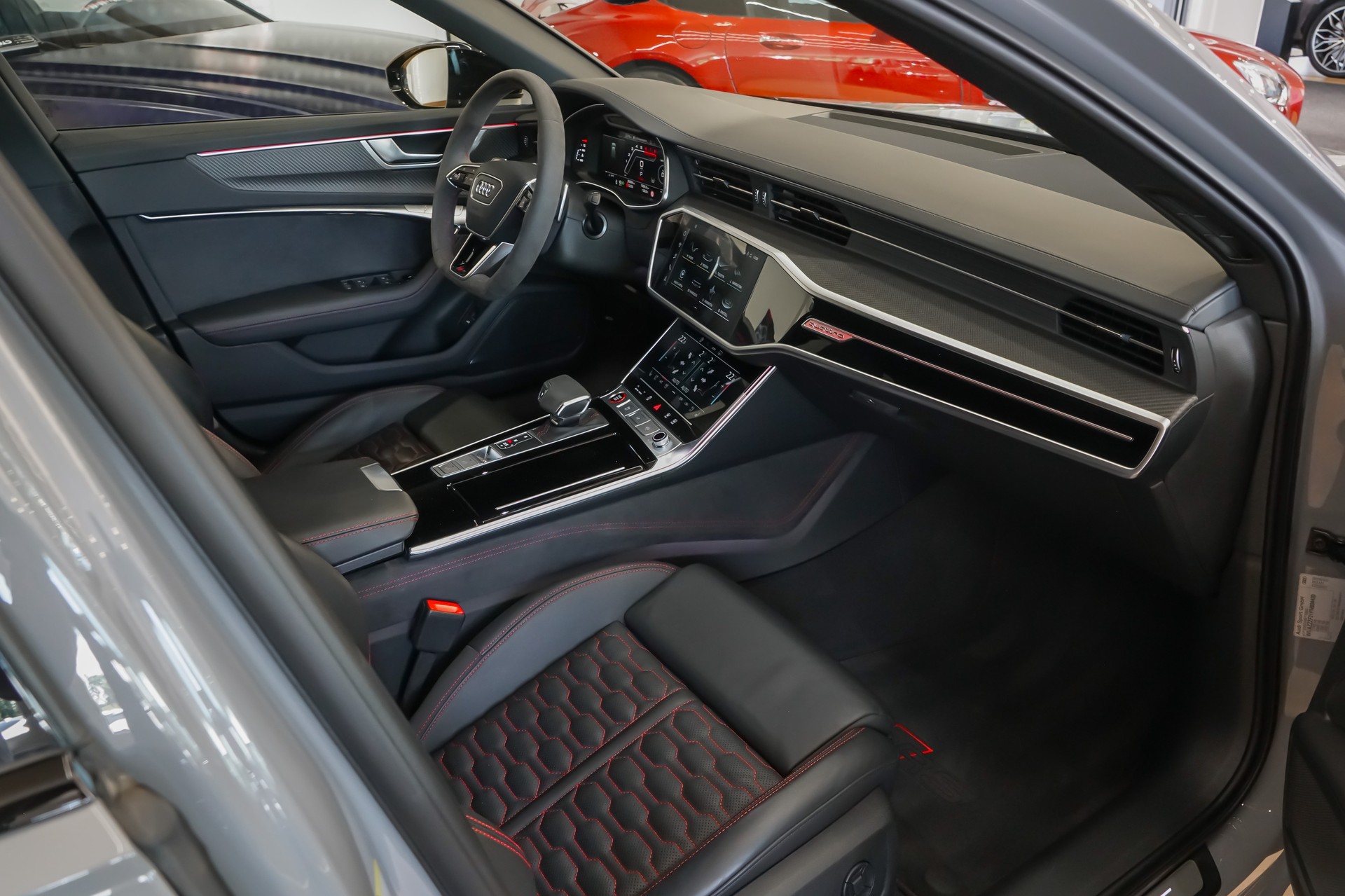AUDI RS6 Avant 4.0 TFSI V8 quattro Carbon Bodykit-image-17