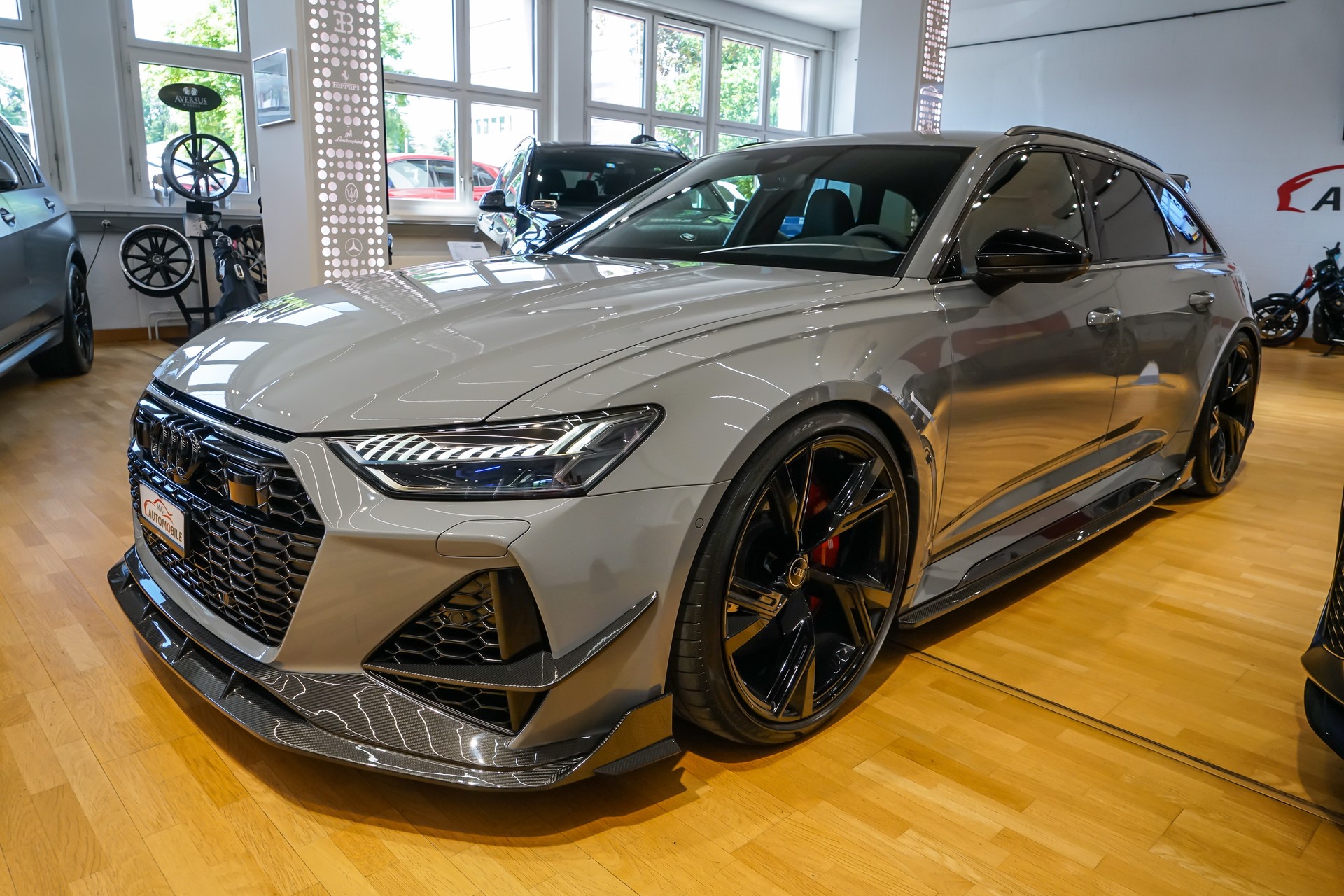 AUDI RS6 Avant 4.0 TFSI V8 quattro Carbon Bodykit-image-0