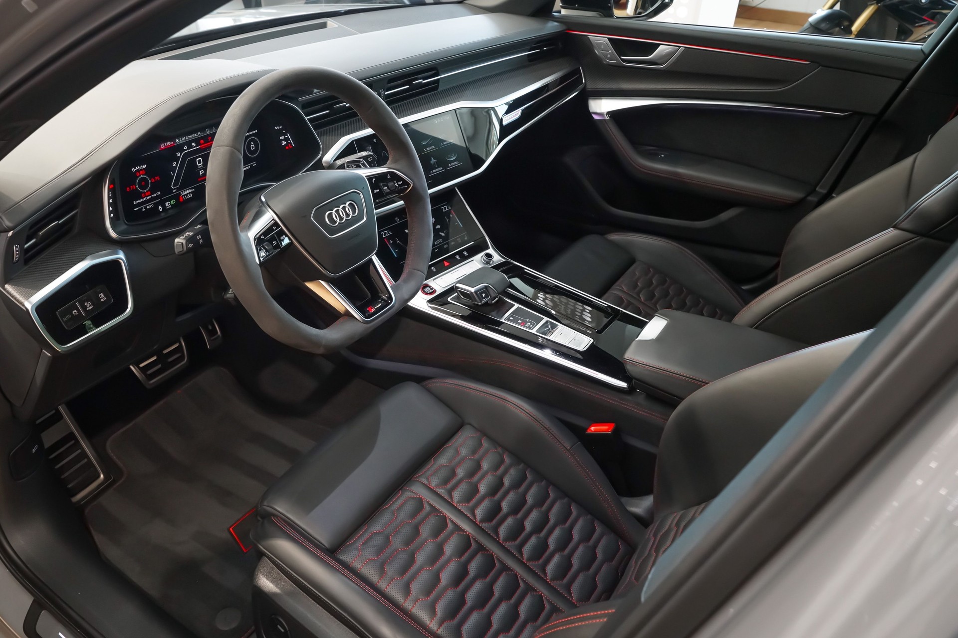 AUDI RS6 Avant 4.0 TFSI V8 quattro Carbon Bodykit-image-15