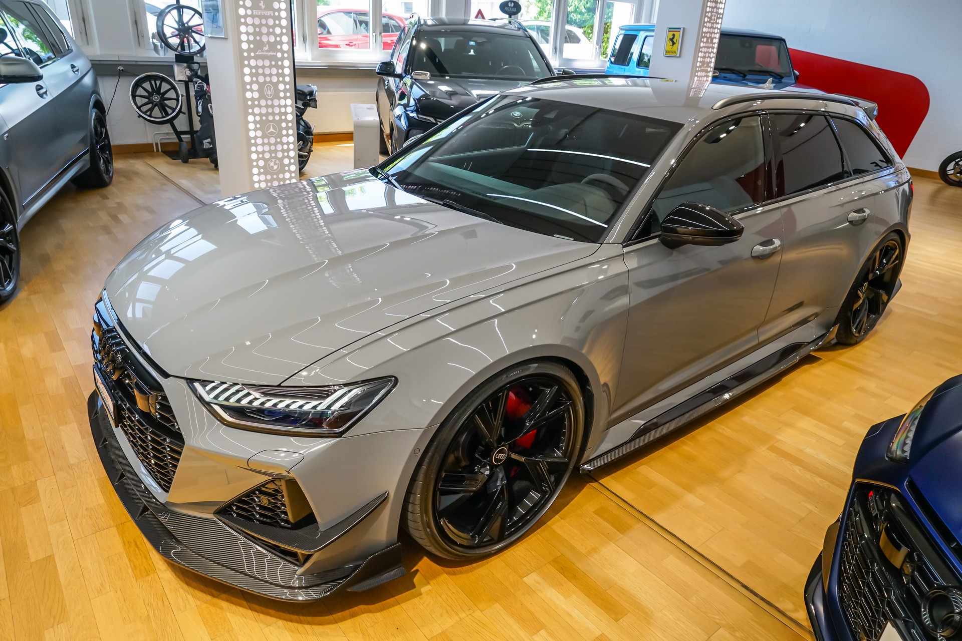 AUDI RS6 Avant 4.0 TFSI V8 quattro Carbon Bodykit-image-14