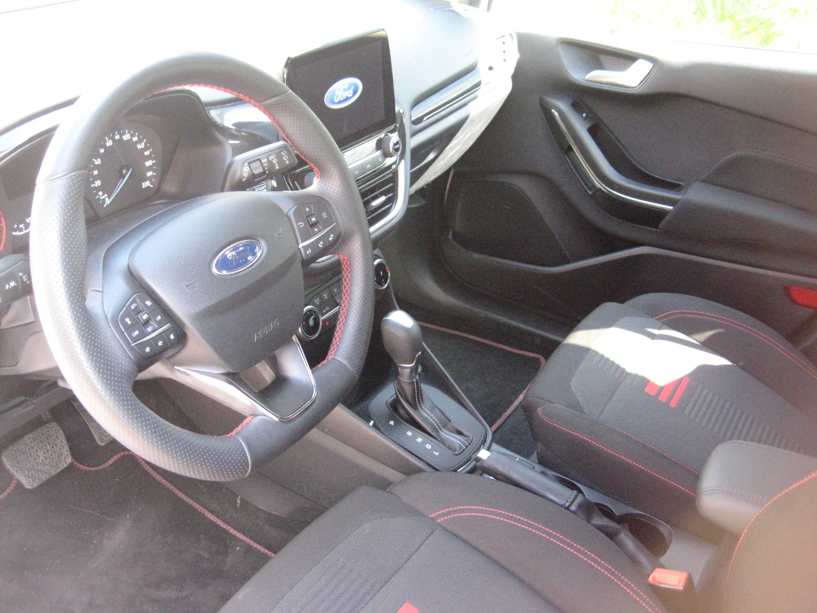 FORD Fiesta 1.0 SCTi MHEV ST Line X Automat-image-5