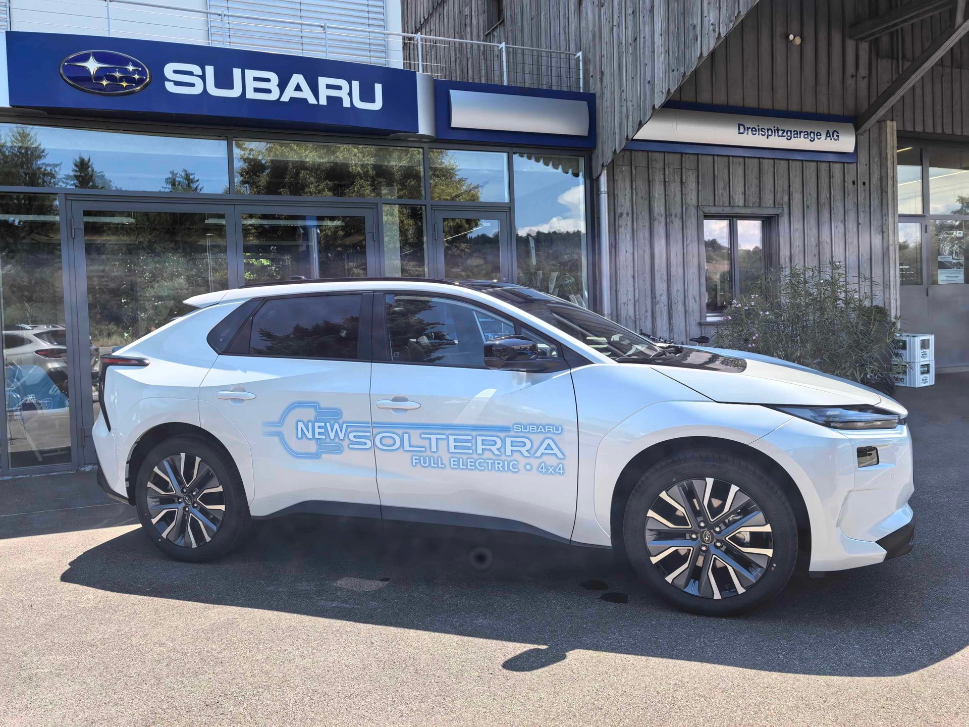 SUBARU Solterra eV Luxury 73,1kWh AWD-image-3