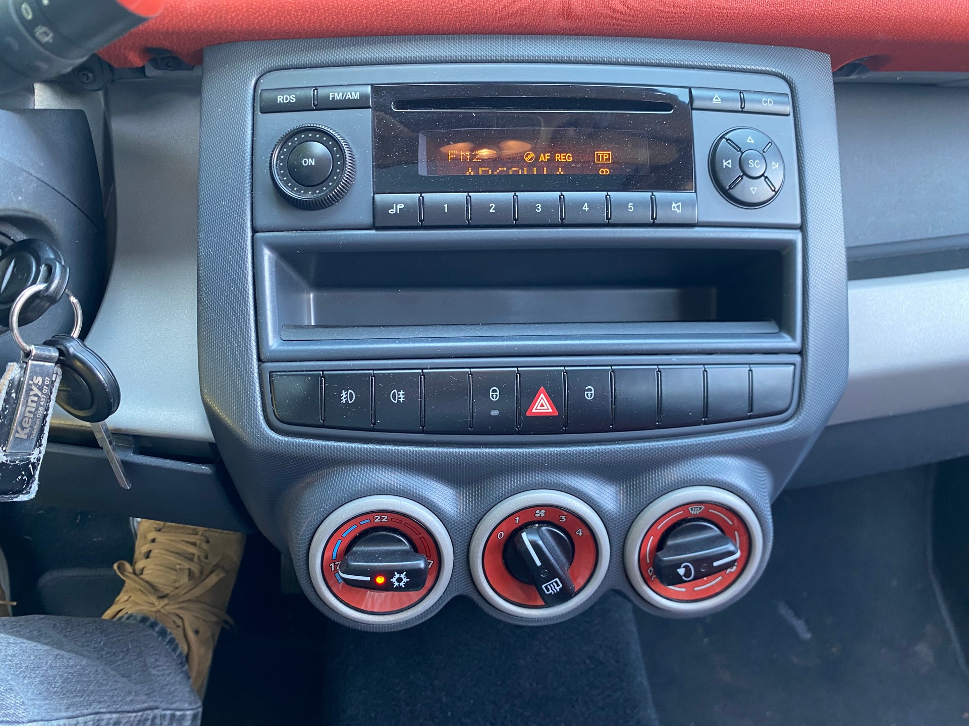 SMART forfour 1.3 passion Automatgetriebe*Klimaanlage*-image-8