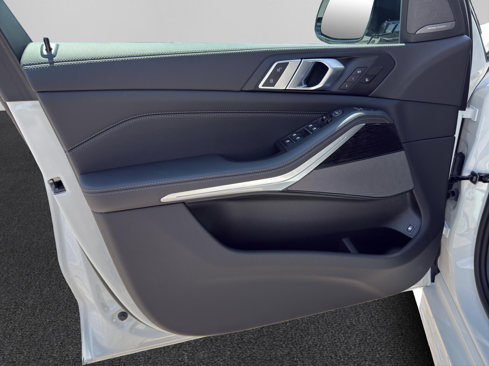 BMW X5 50e xDrive M Sport-image-10