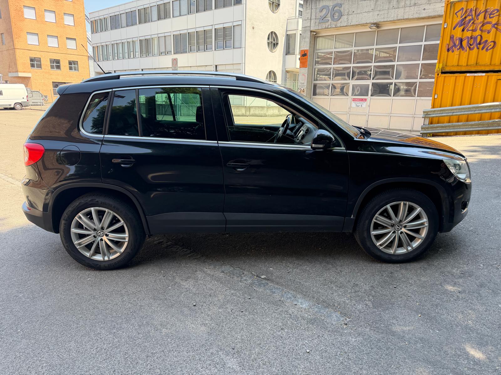 VW Tiguan 2.0 TDI Sport&Style-image-4