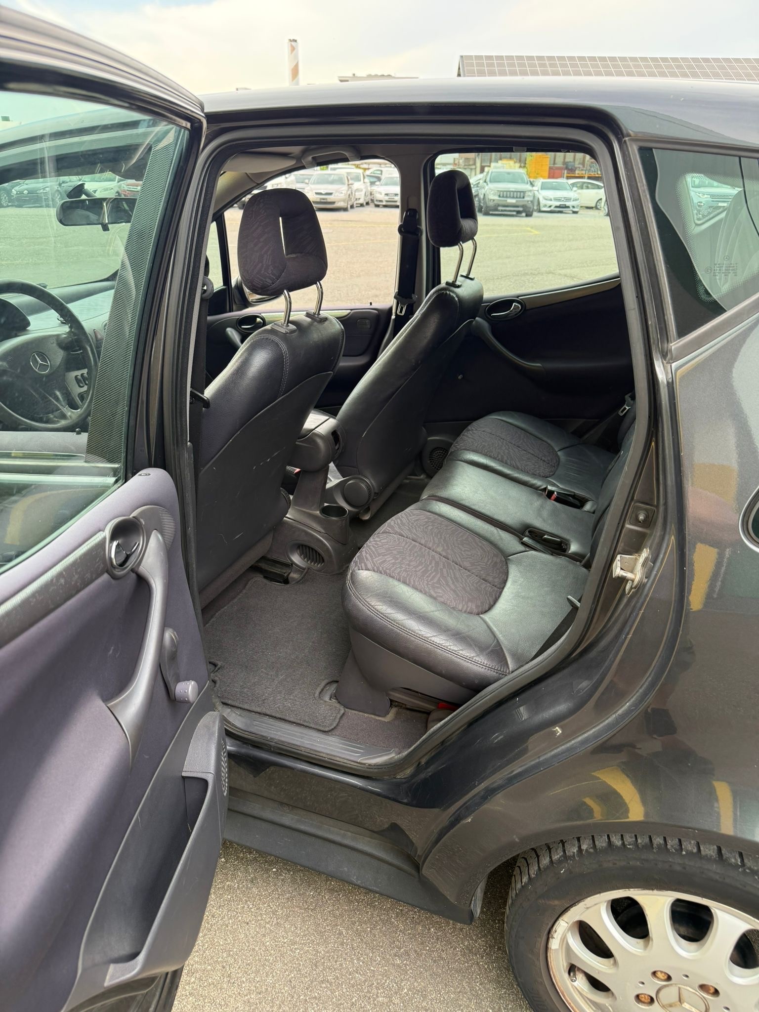 MERCEDES-BENZ A 160 Avantgarde-image-11