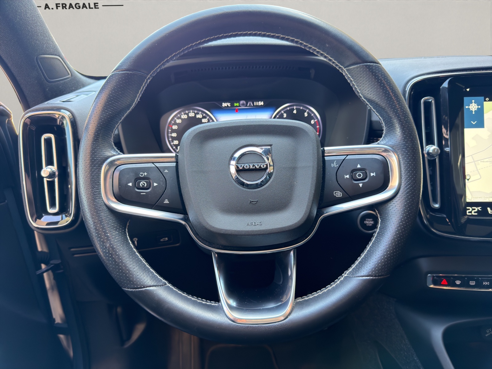 VOLVO XC40 2.0 B4 MH R-Design AWD-image-10