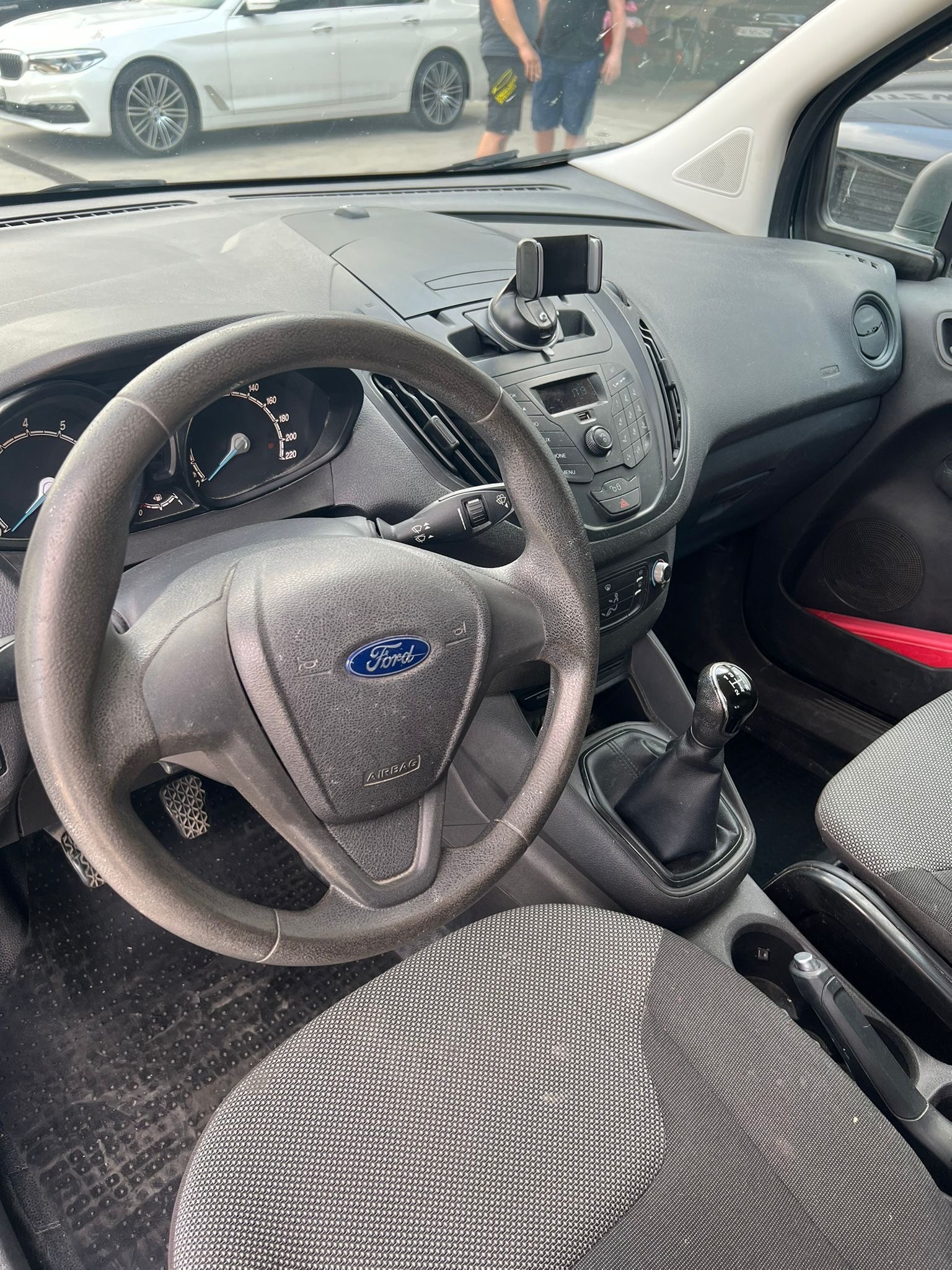 FORD Transit Courier Van 1.0 EcoBoost Ambiente-image-7