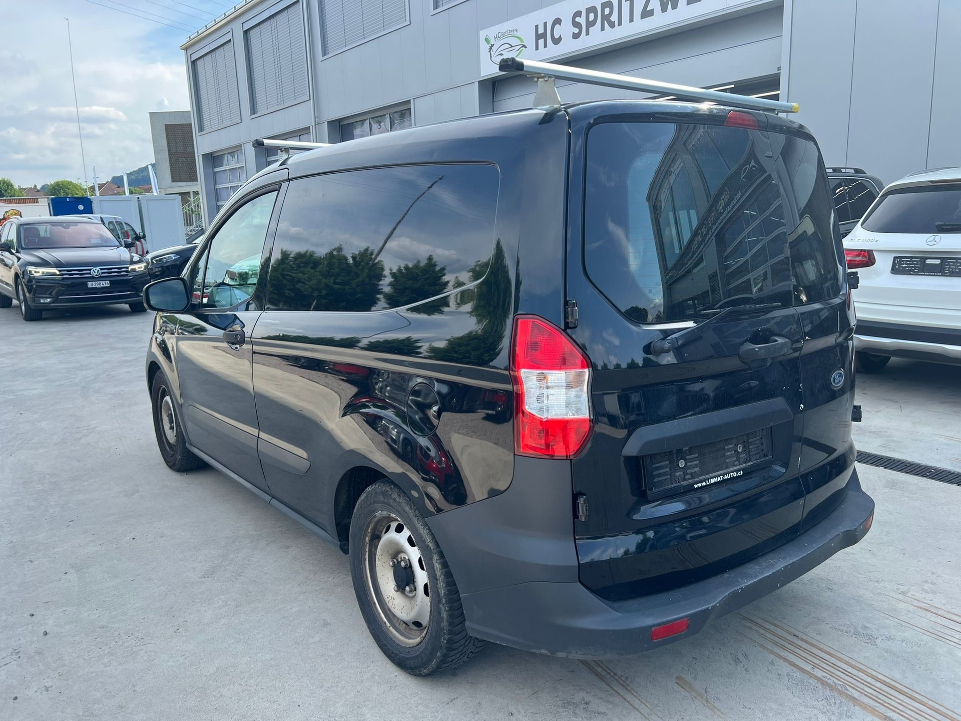 FORD Transit Courier Van 1.0 EcoBoost Ambiente-image-5