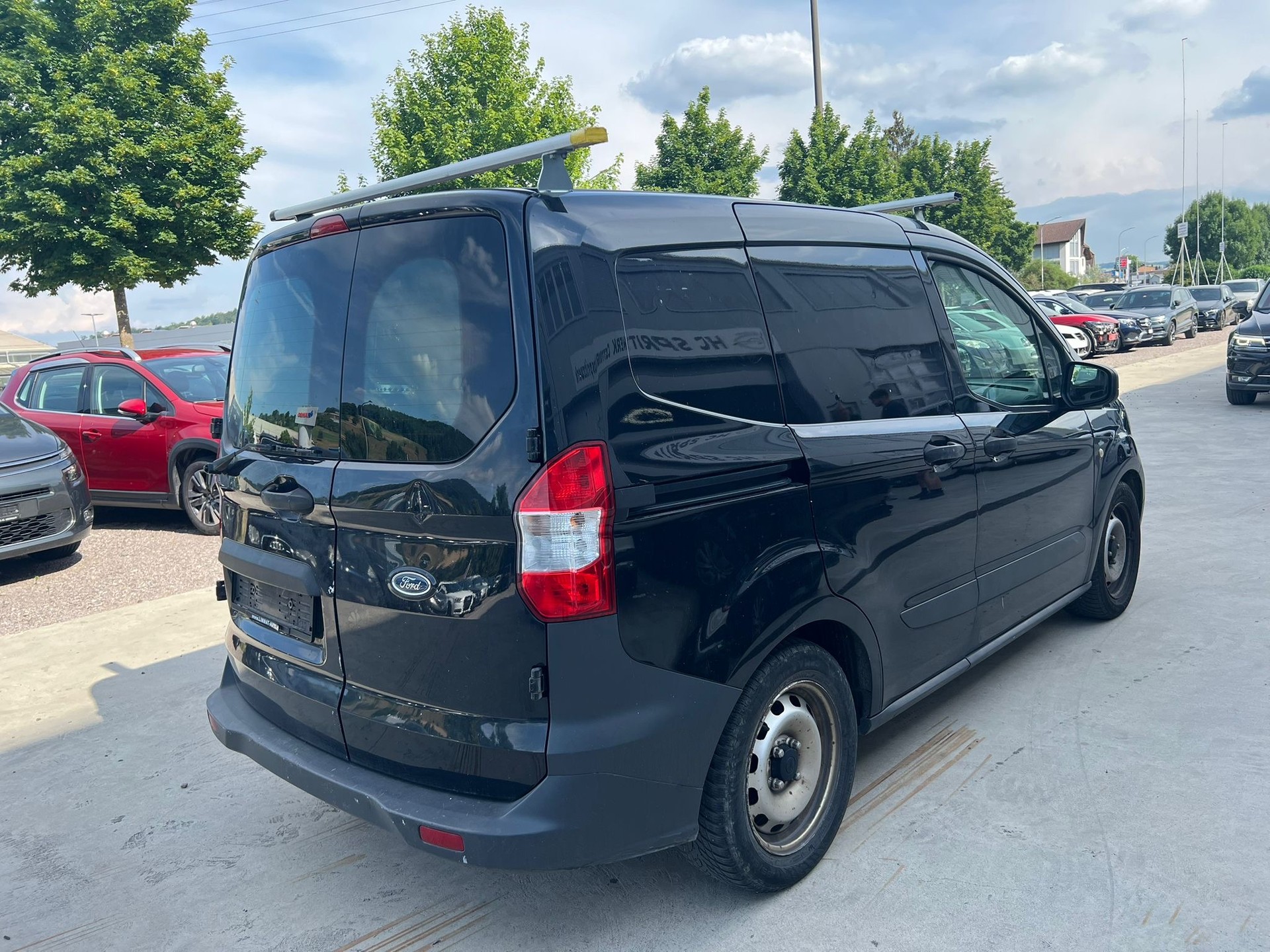 FORD Transit Courier Van 1.0 EcoBoost Ambiente-image-4