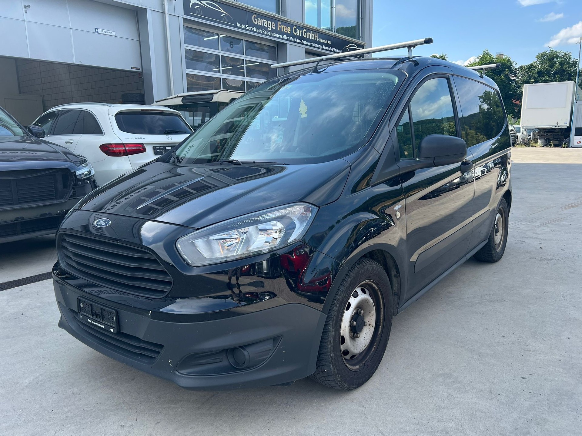 FORD Transit Courier Van 1.0 EcoBoost Ambiente-image-0