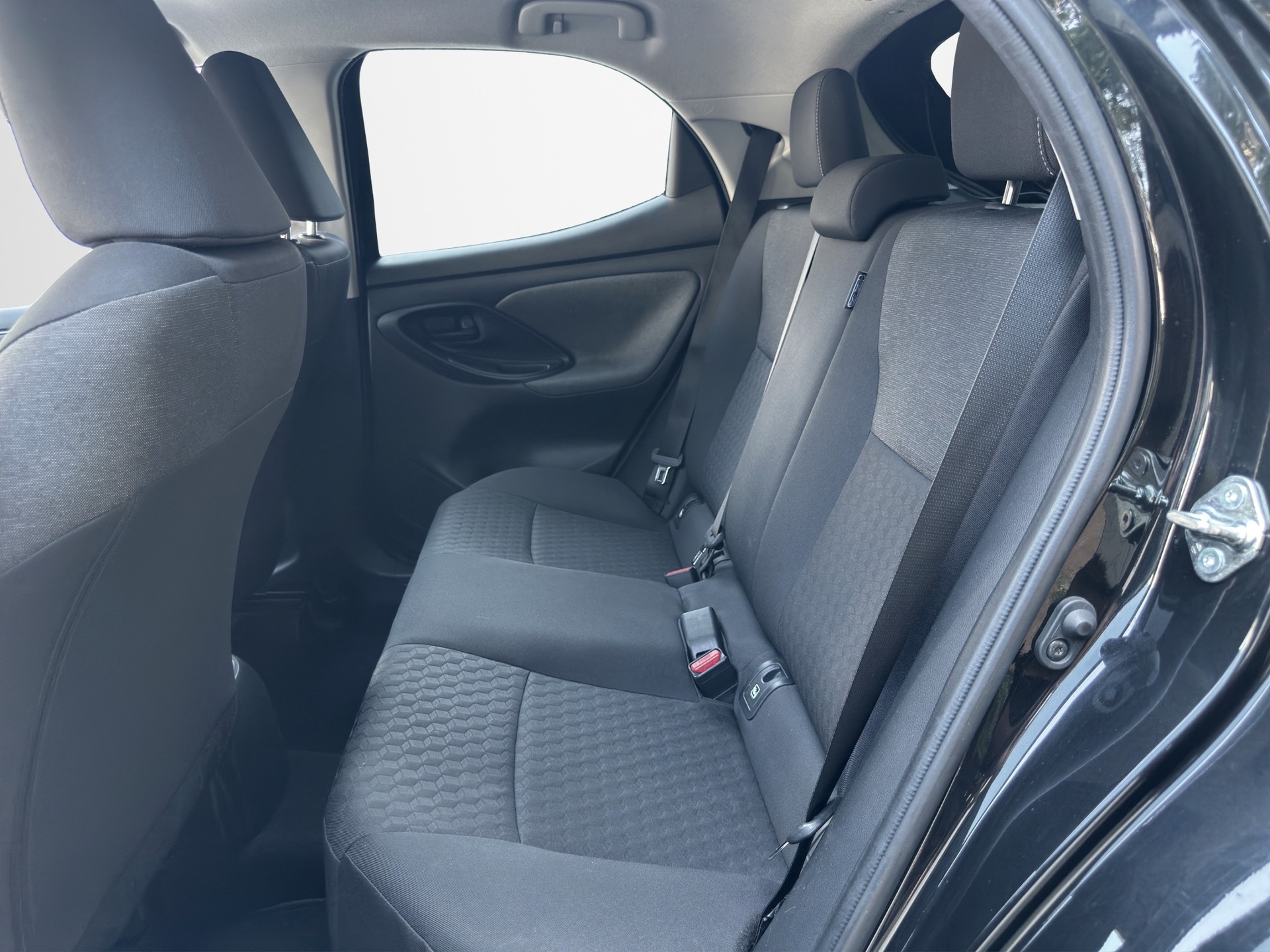 TOYOTA Yaris 1.5 Trend CVT-image-10