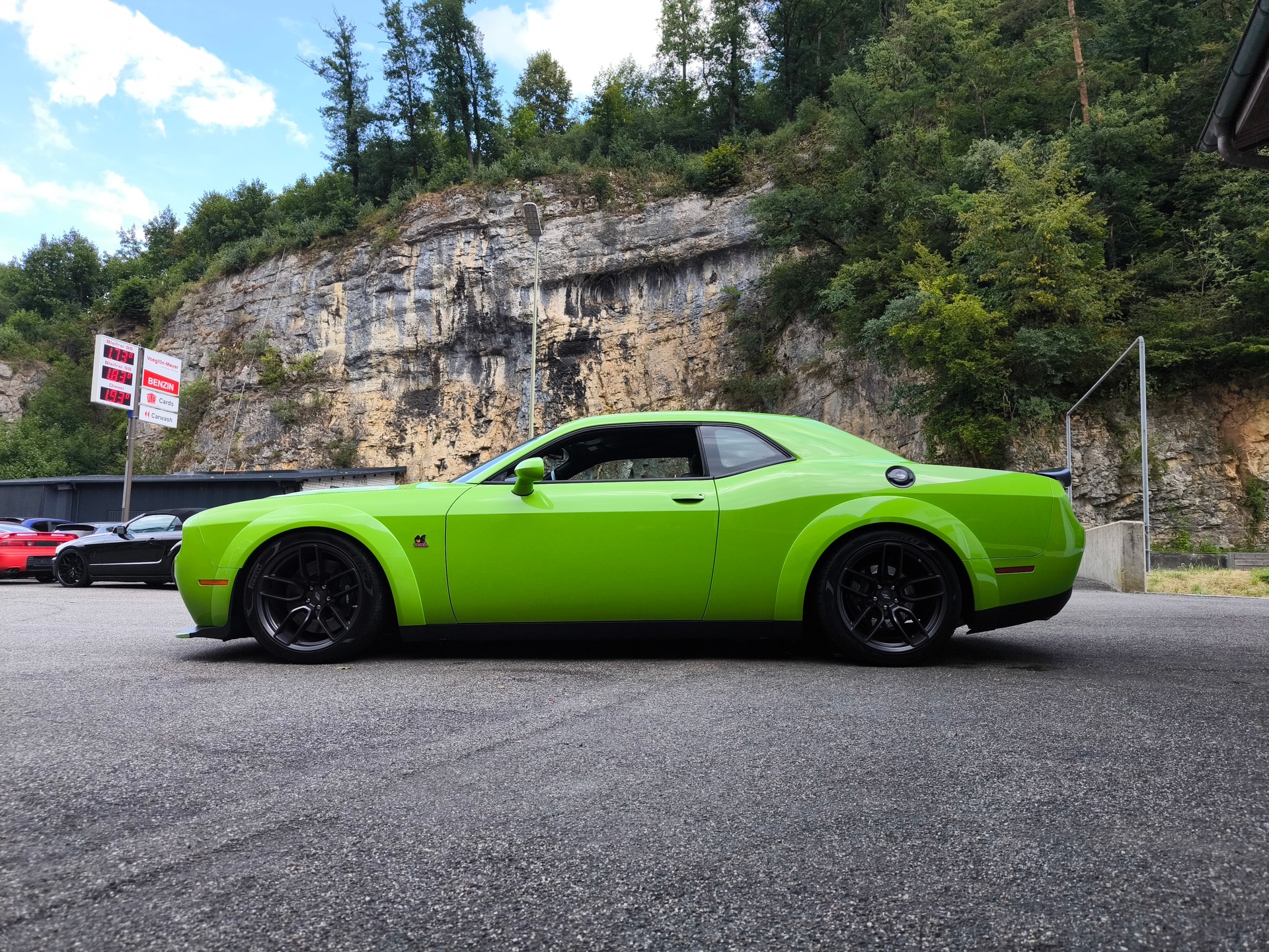 DODGE Challenger R/T Scat Pack Widebody-image-8