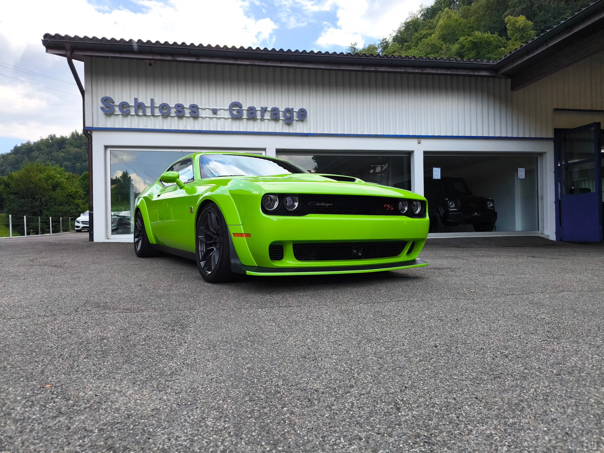 DODGE Challenger R/T Scat Pack Widebody-image-1