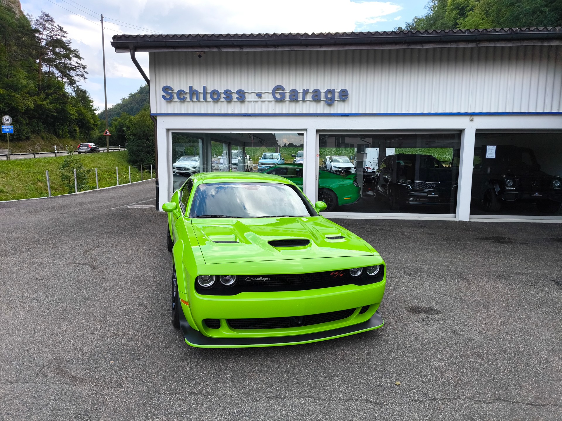 DODGE Challenger R/T Scat Pack Widebody-image-2