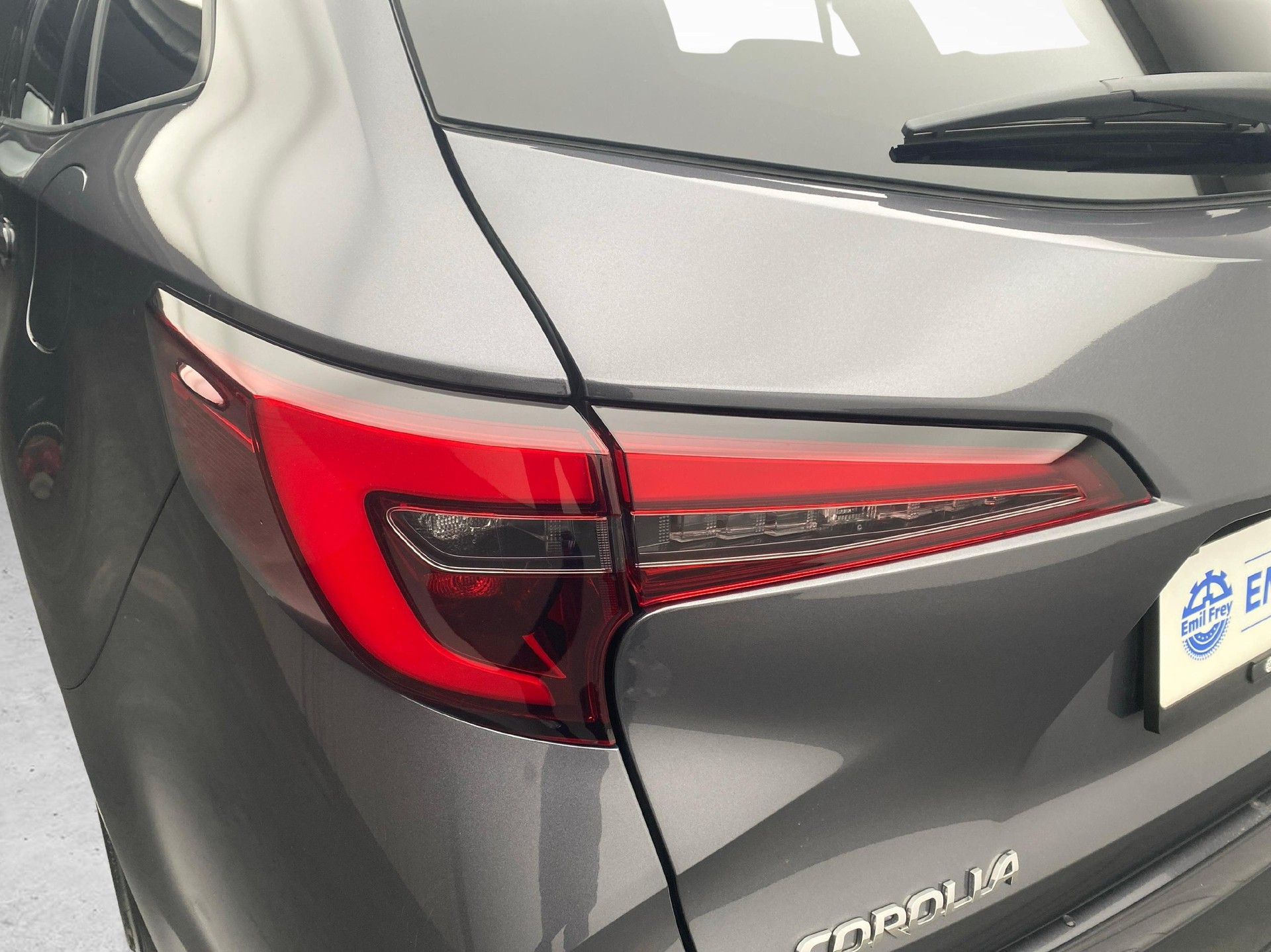 TOYOTA Corolla Touring Sports 2.0 HSD GR Sport-image-17