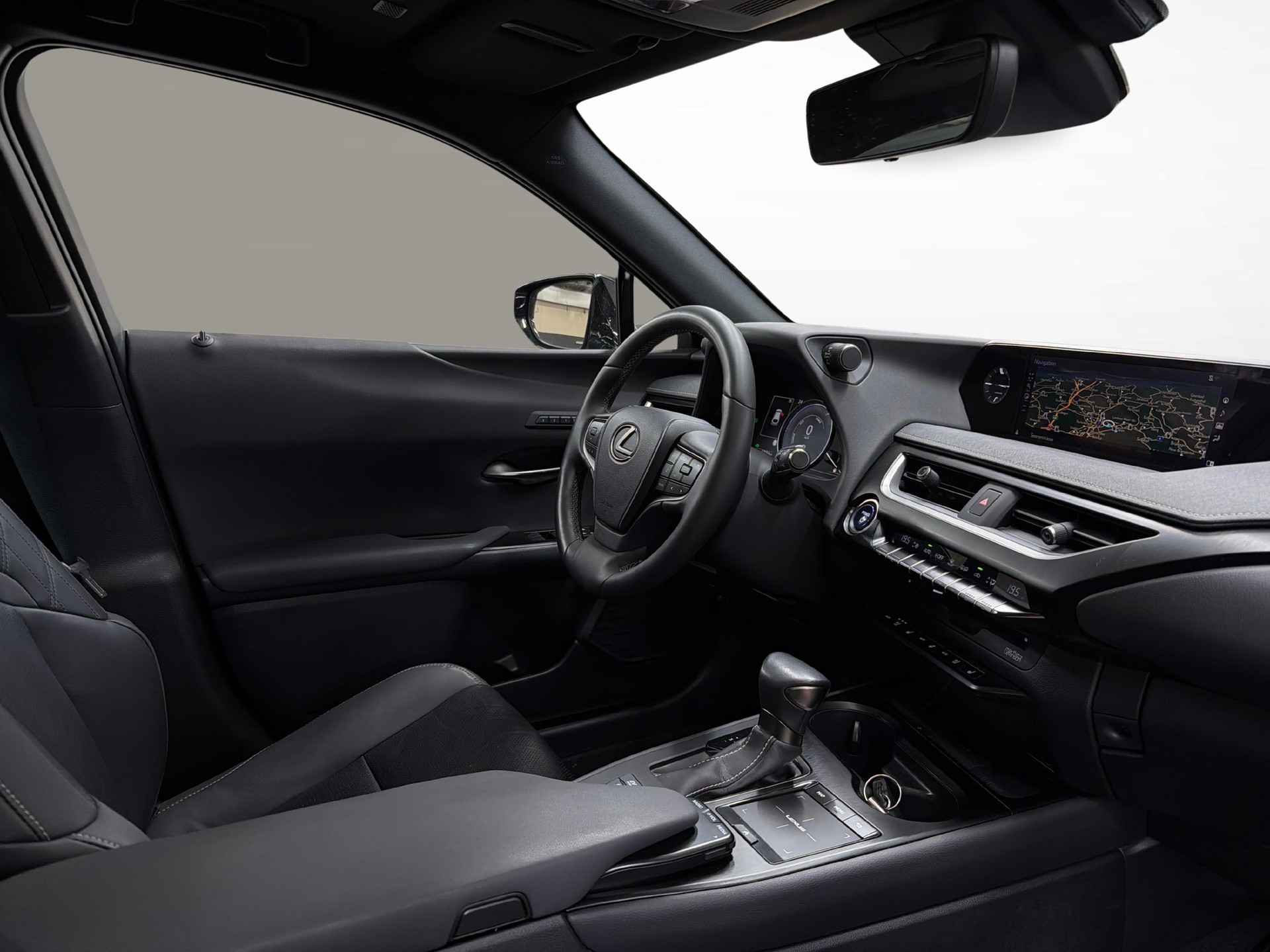 LEXUS UX 250h Excellence-image-9
