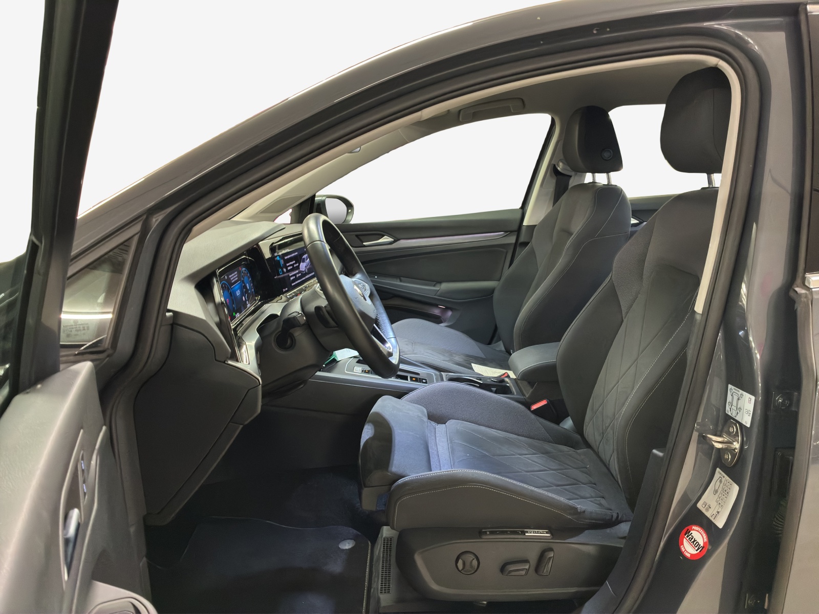 VW Golf 1.5 eTSI mHEV ACT Style DSG-image-7