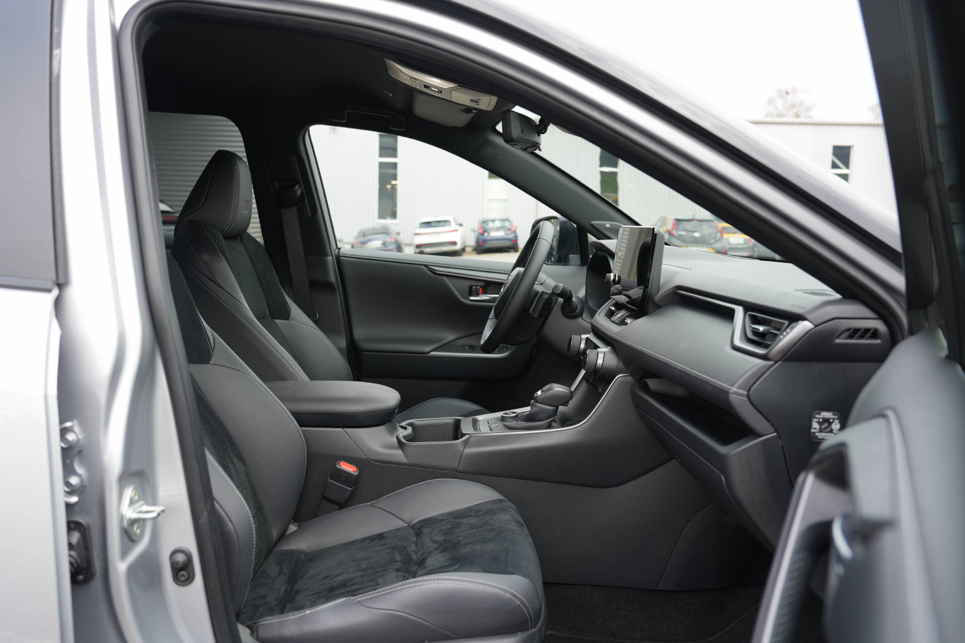 TOYOTA RAV-4 2.5 HEV GR Sport-image-7