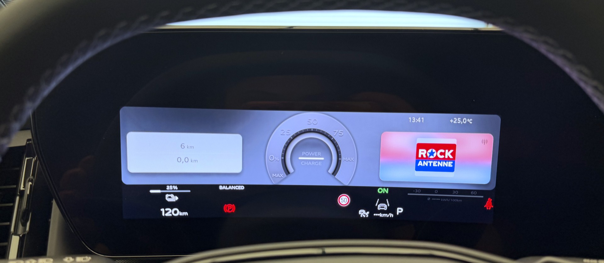 AUDI Q4 e-tron SUV quattro performance-image-9