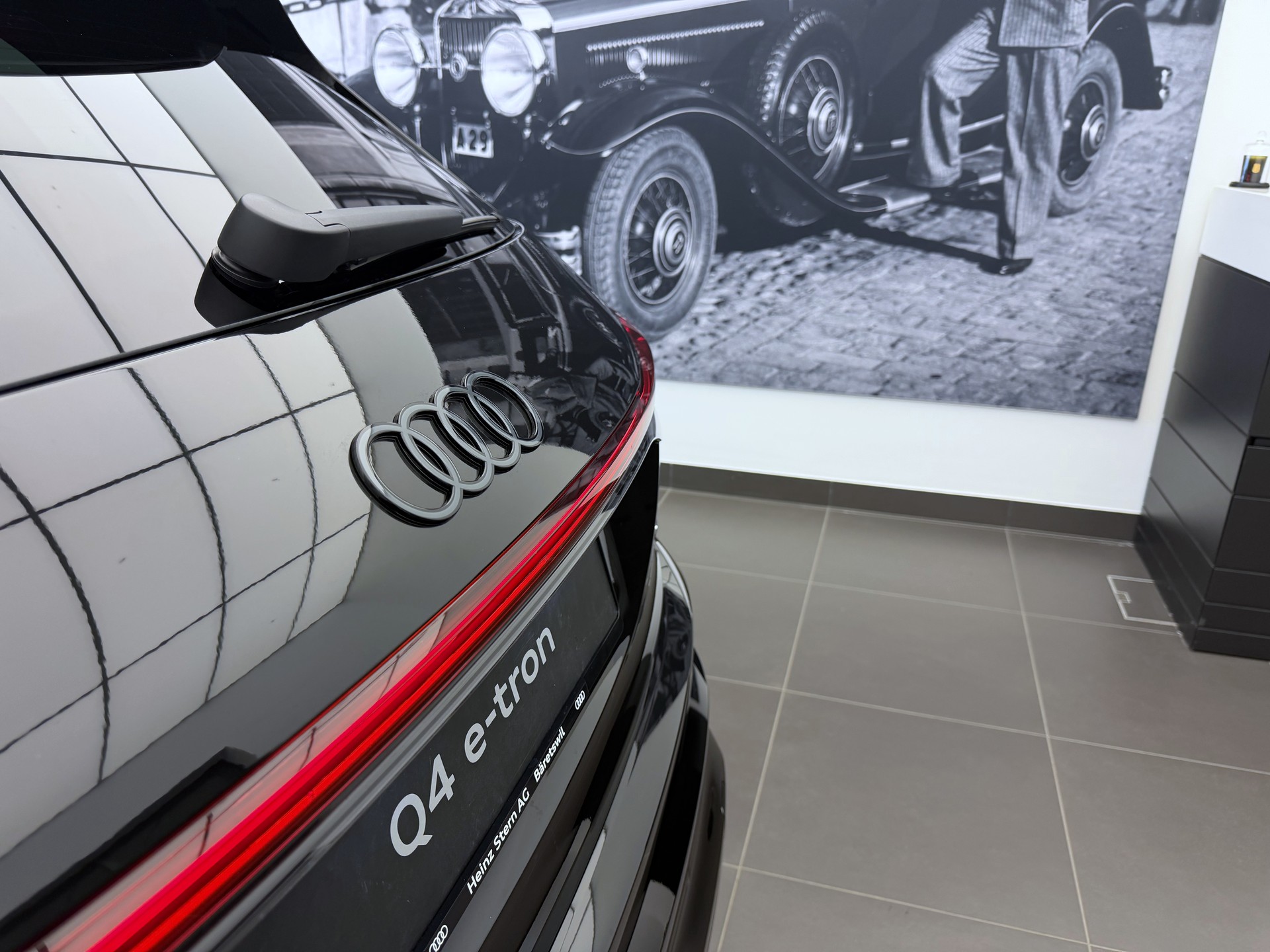 AUDI Q4 e-tron SUV quattro performance-image-27