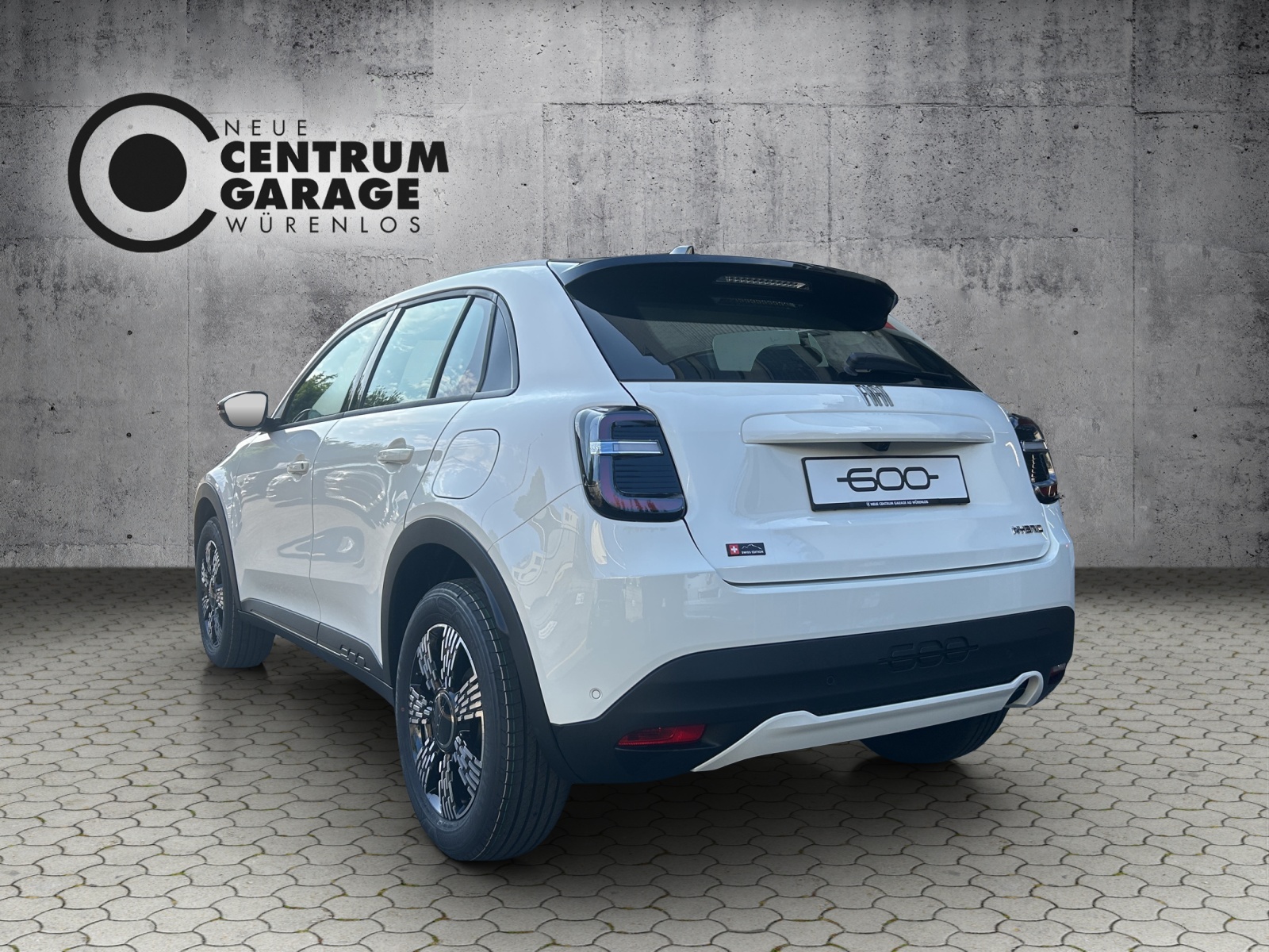 FIAT 600h Mild Hybrid Icon Swiss Edition-showroom-element-3