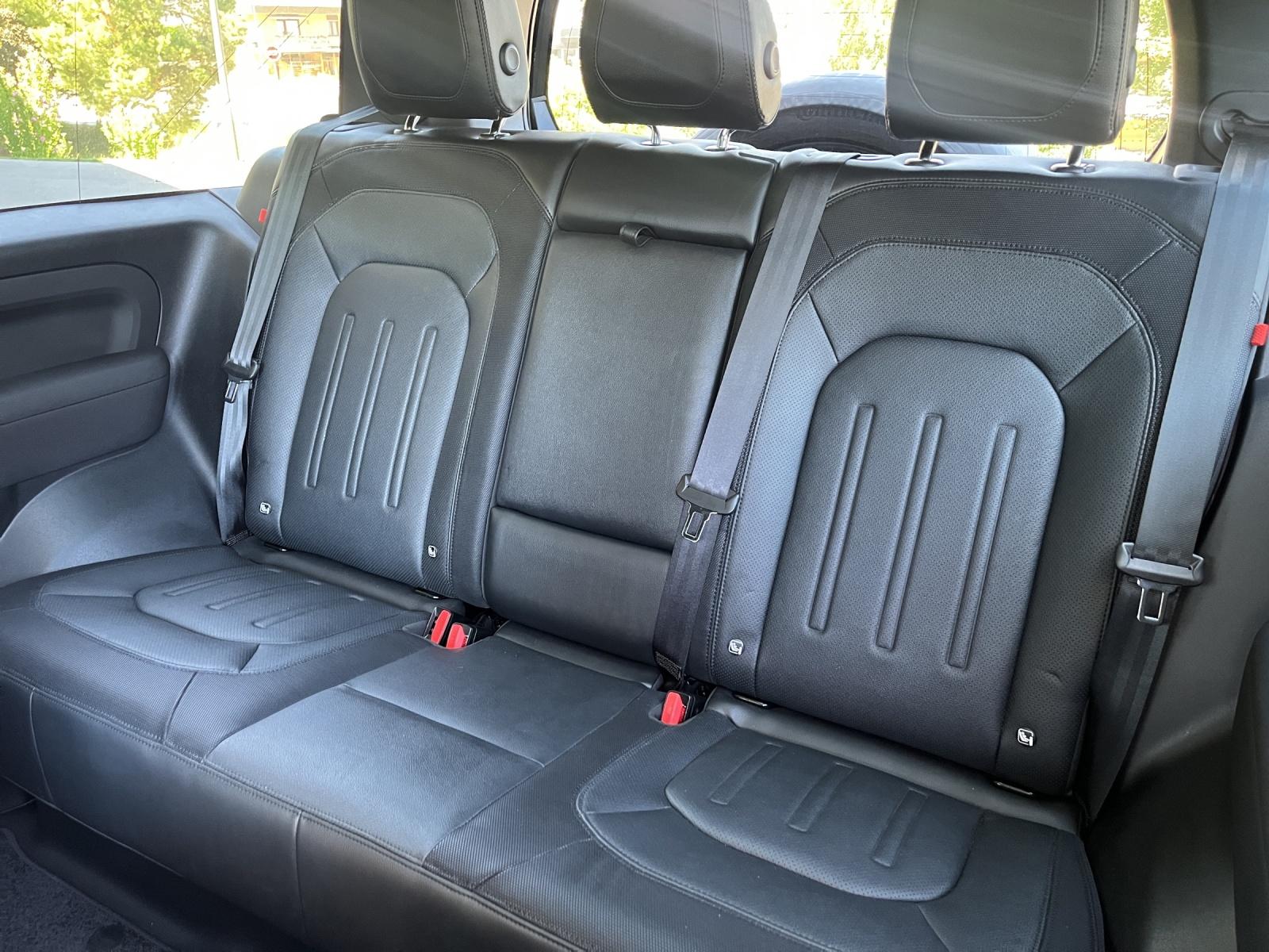LAND ROVER Defender 90 3.0D I6 300 X-Dynamics SE AT8 (CH)-image-19
