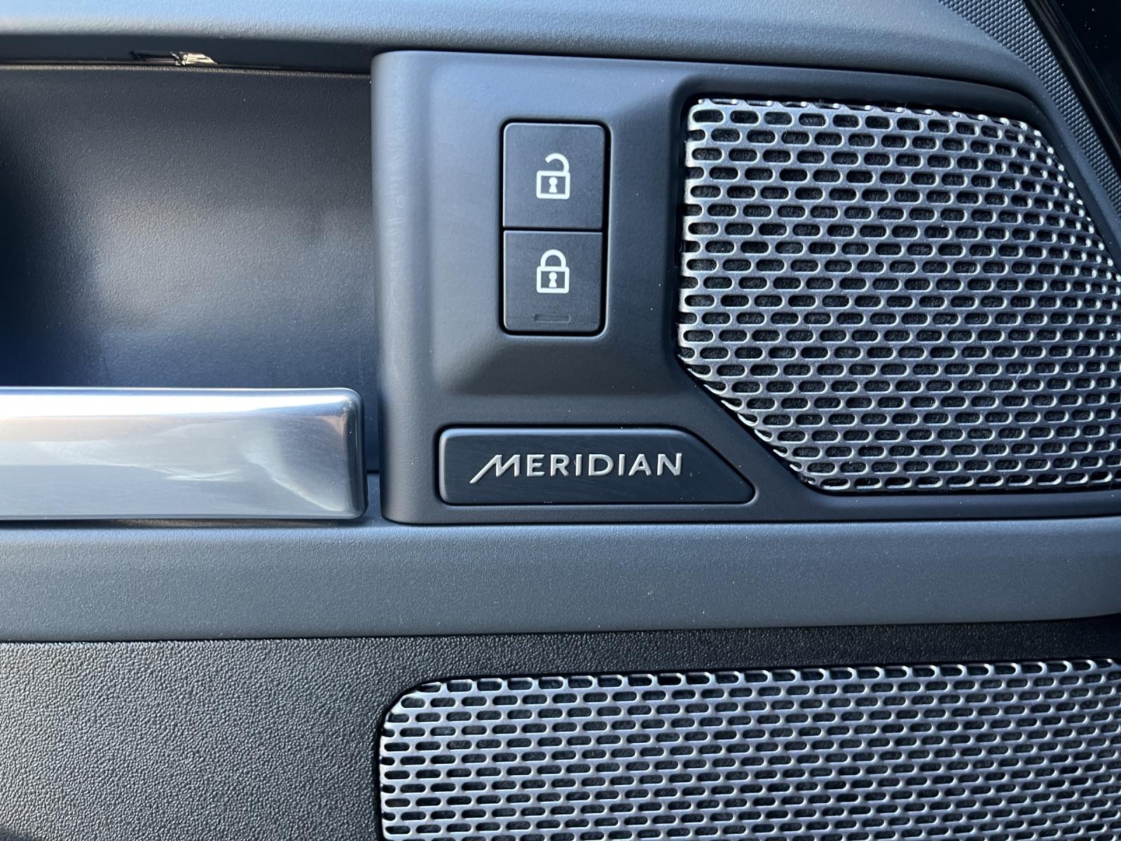 LAND ROVER Defender 90 3.0D I6 300 X-Dynamics SE AT8 (CH)-image-24