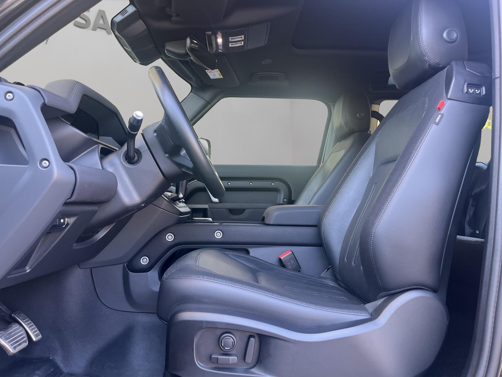 LAND ROVER Defender 90 3.0D I6 300 X-Dynamics SE AT8 (CH)-image-9