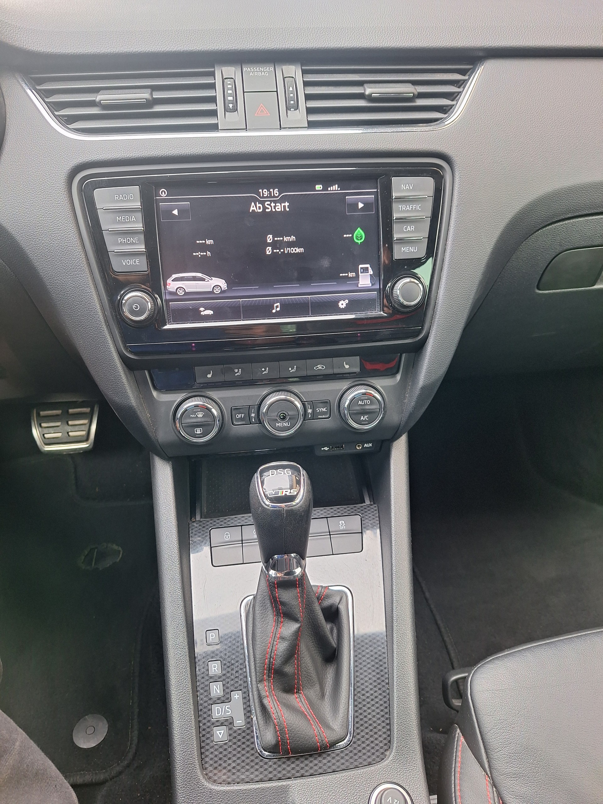 SKODA 2.0 TDI 184 RS 4x4 DSG-image-12