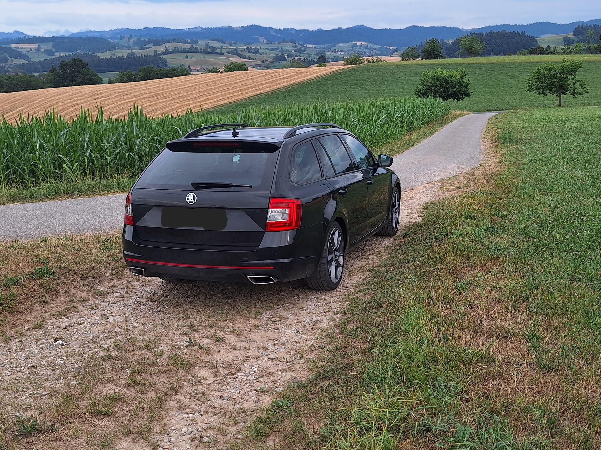 SKODA 2.0 TDI 184 RS 4x4 DSG-image-1