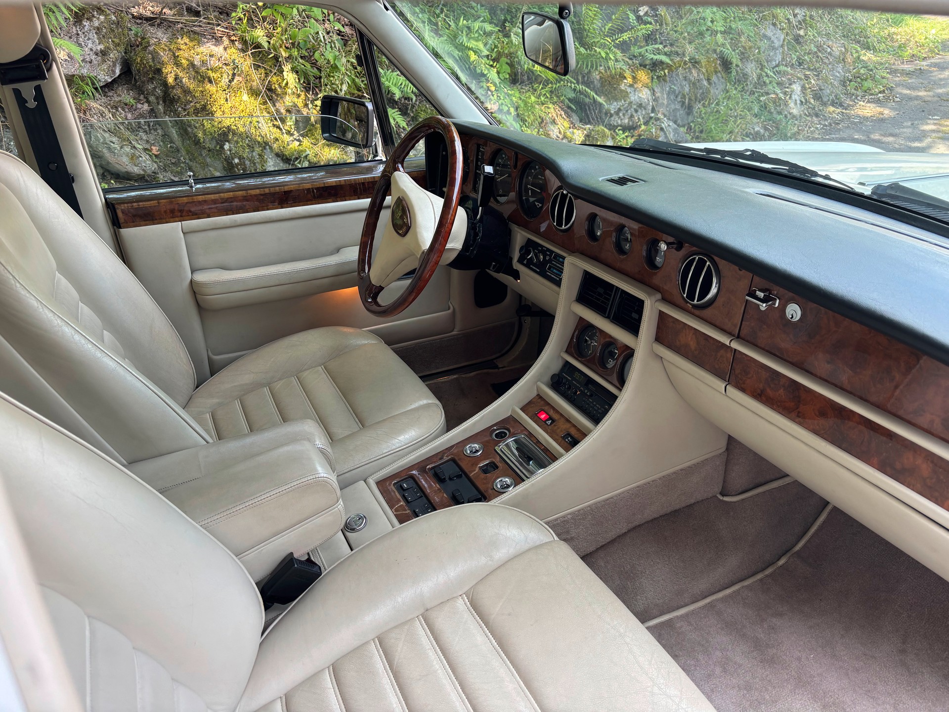 BENTLEY R LWB-image-3