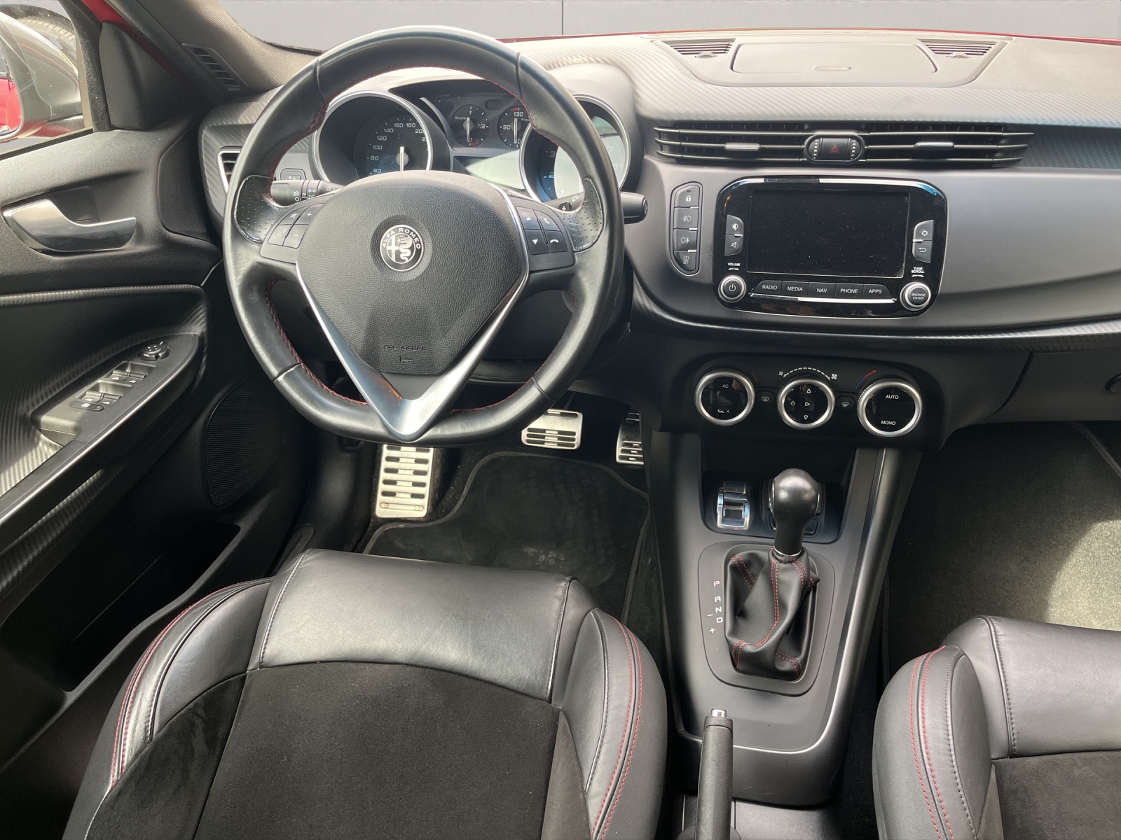 ALFA ROMEO Giulietta 1750 TBi Veloce TCT-image-14