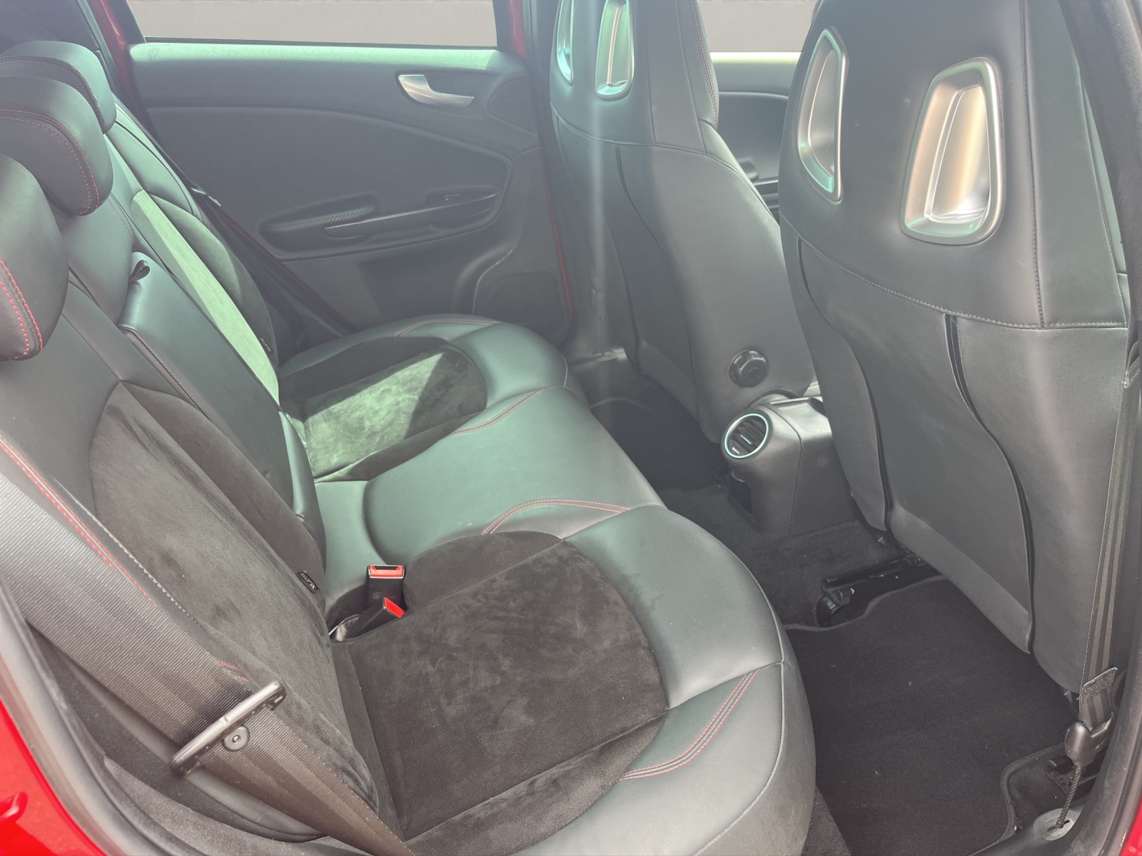 ALFA ROMEO Giulietta 1750 TBi Veloce TCT-image-12