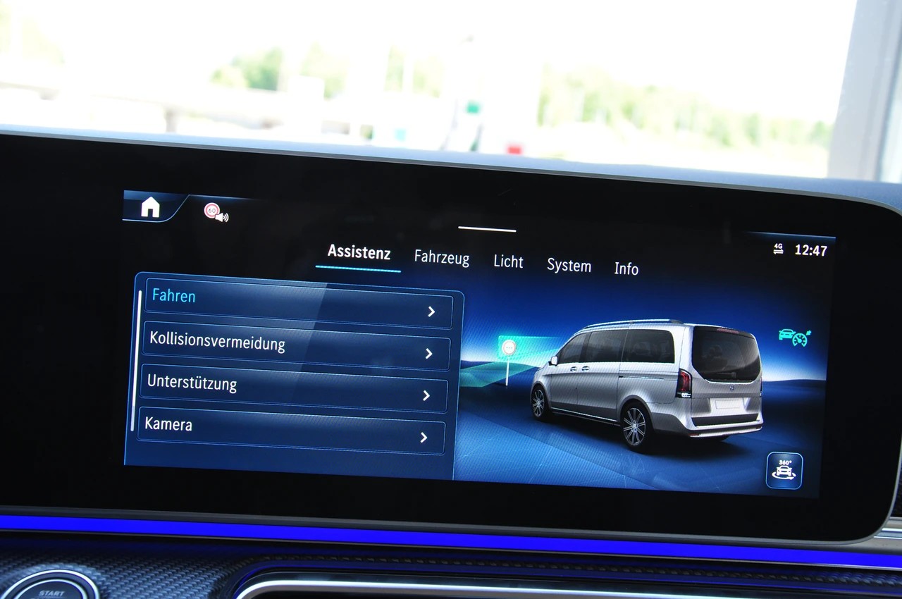 MERCEDES-BENZ V 300 d extralang 4Matic 9G-Tronic SWISS EDITION AMG Line-image-20