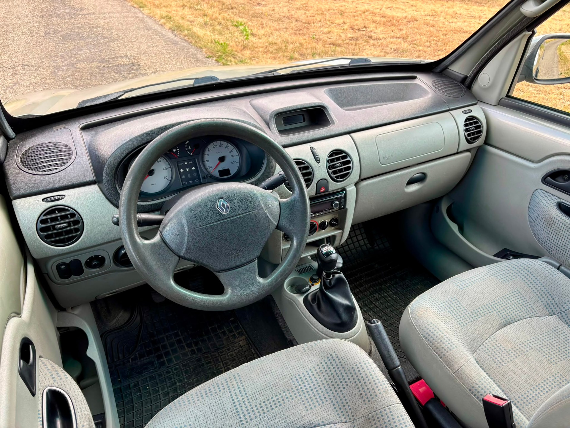 RENAULT Kangoo 1.6 16V Alizé-image-5