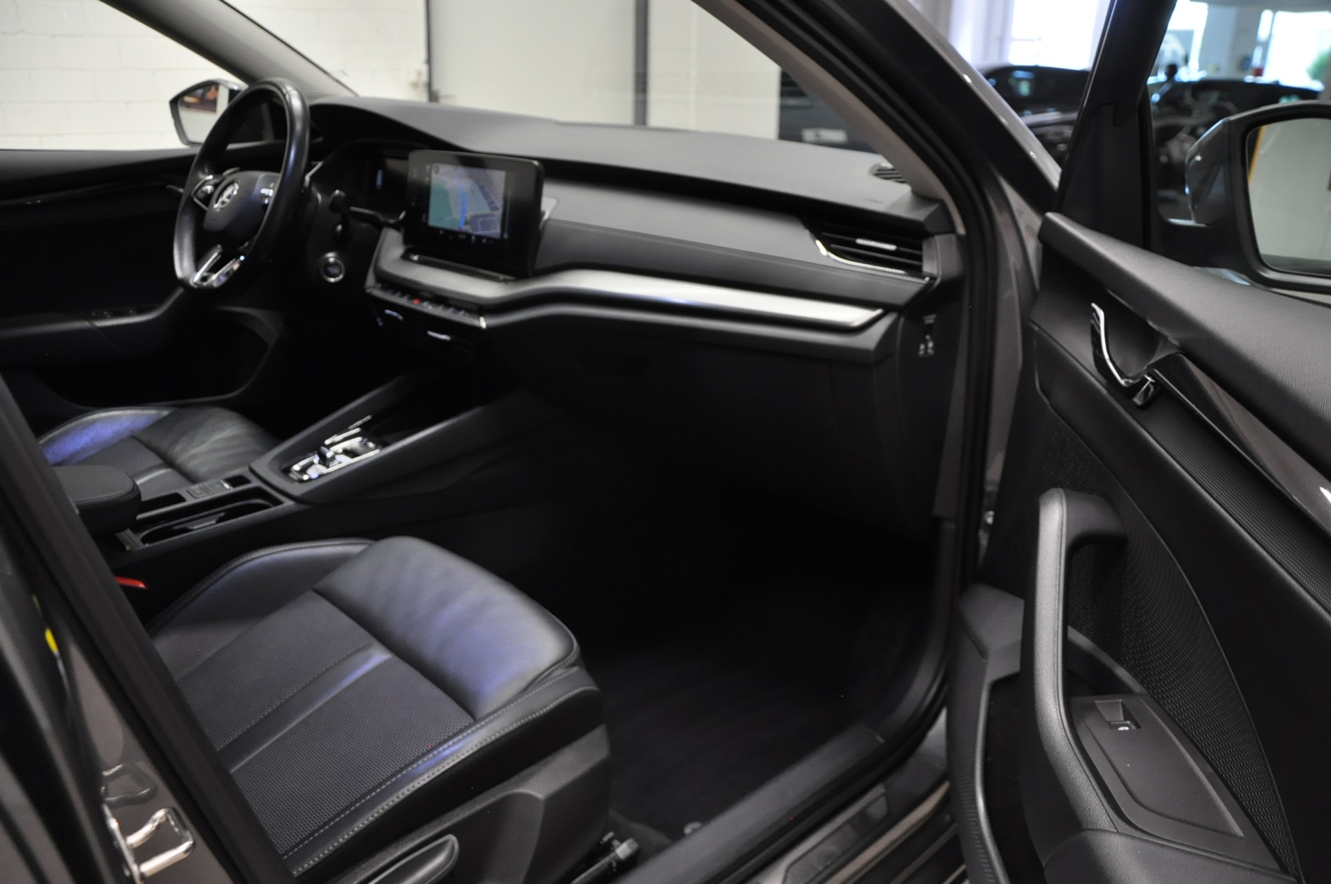 SKODA Octavia Combi 2.0 TDI DSG Ambition 4x4-image-11