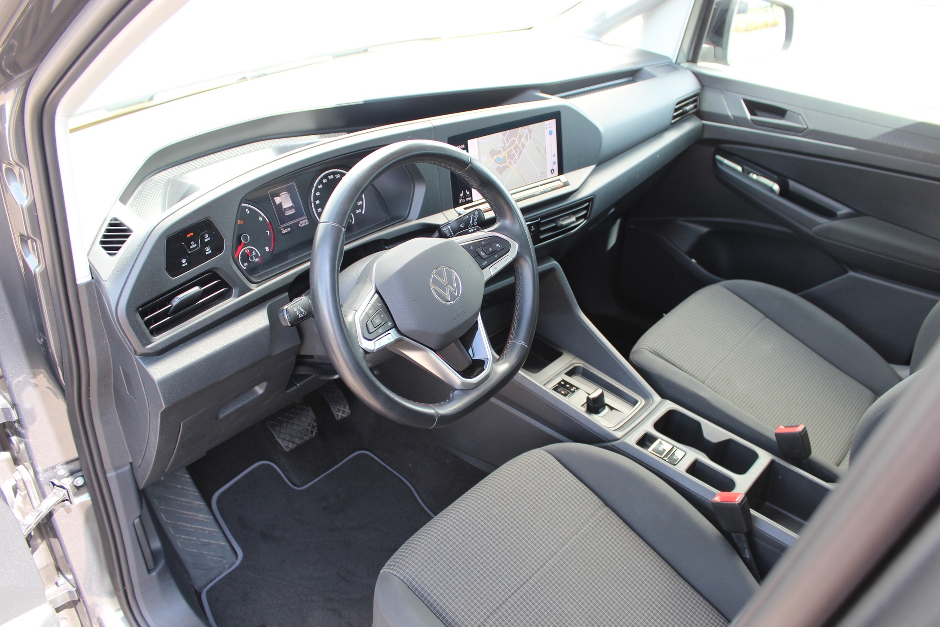 VW Caddy Kombi 1.5TSI Move Maxi DSG-image-5